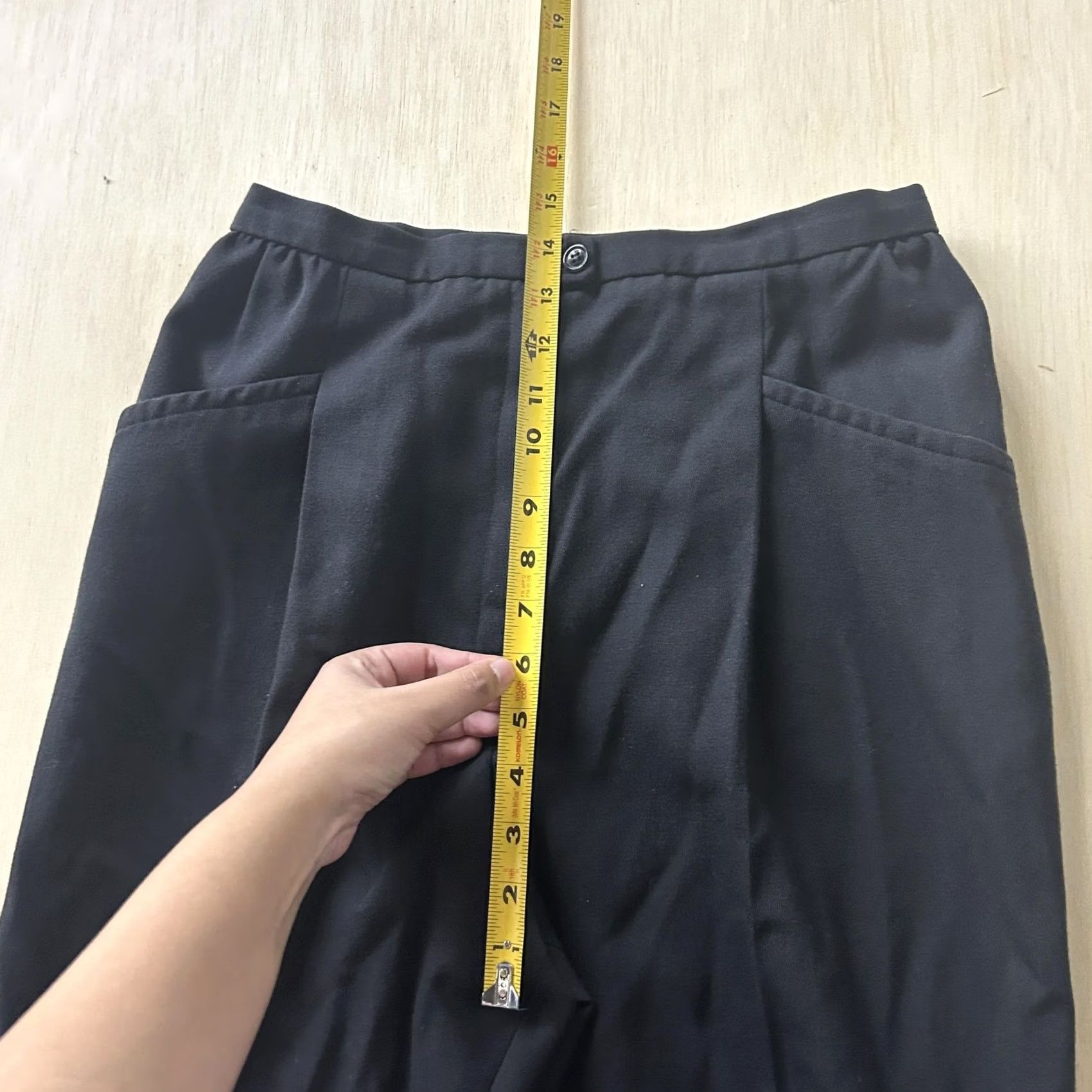 Halston VINTAGE Halston III Pants Womens 12 Black Pleated Straight Leg Elastic Waist Dressy Work Size 34" / US 12 / IT 48 - 7 Thumbnail