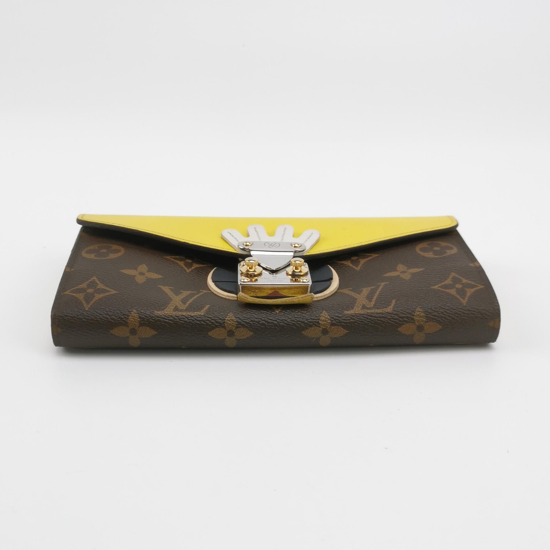 Louis Vuitton Louis Vuitton (LV) Sarah leather monogram snap wallet -y250 Size ONE SIZE - 1 Thumbnail