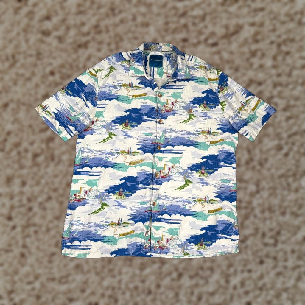 Tommy Bahama Shirt Men Large White Blue Sailboat Hawaiian Button Up Silk Blend