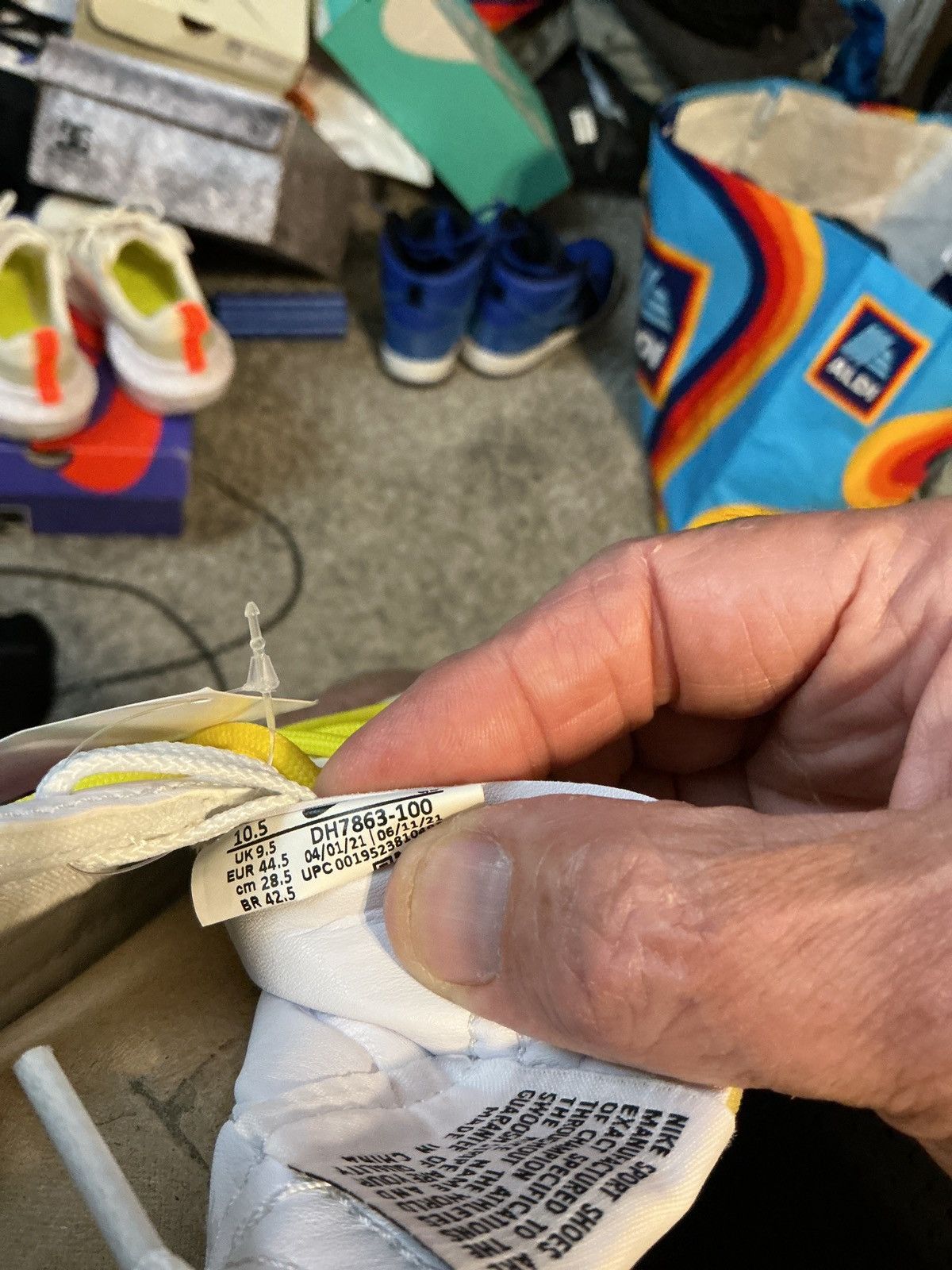 Nike Nike Off-White Blazer Low ‘77 University Red/White 10.5 M Size US 10.5 / EU 43-44 - 3 Thumbnail