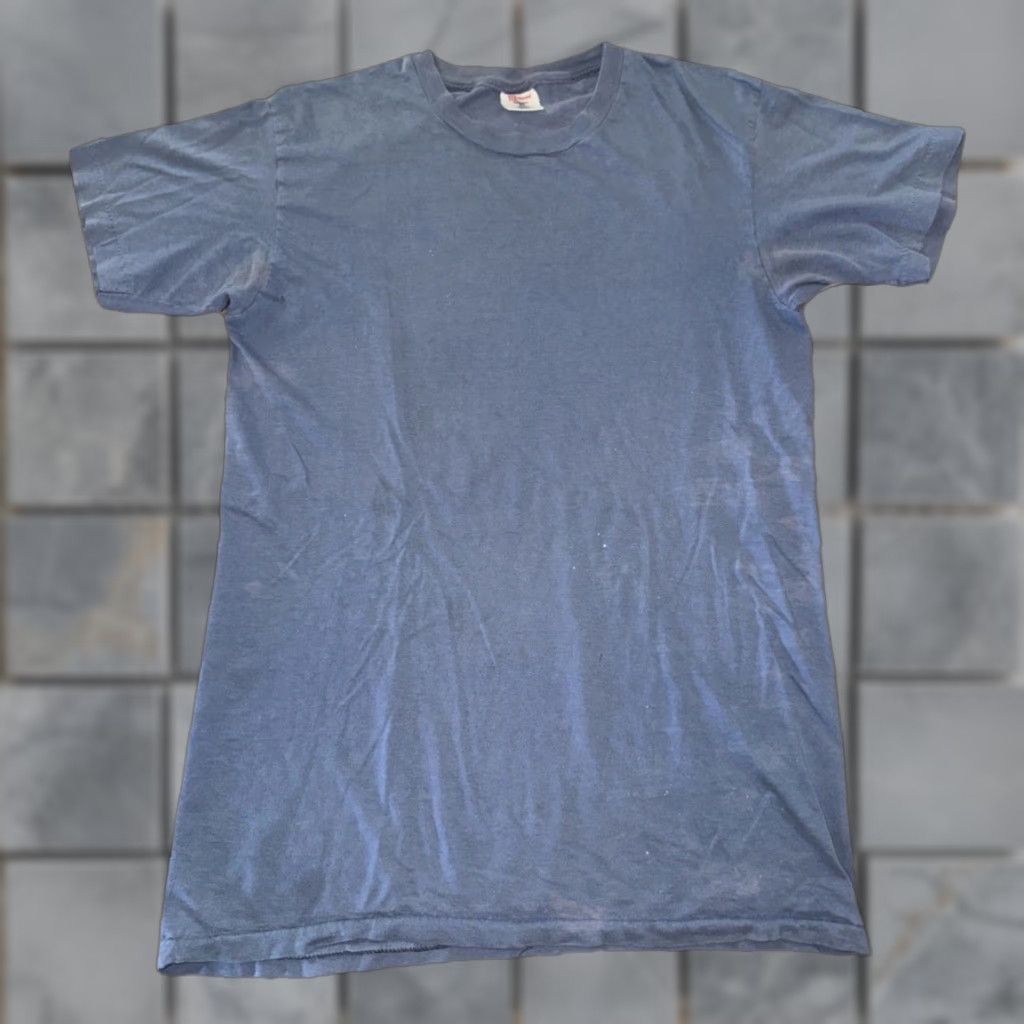 Hanes VINTAGE Hanes T-Shirt Classic Single Stitch Blue 90s Medium Mens Short Sleeve 18x27 Cotton Old School Basic 80s USA Vintage Size US M / EU 48-50 / 2 - 1 Thumbnail