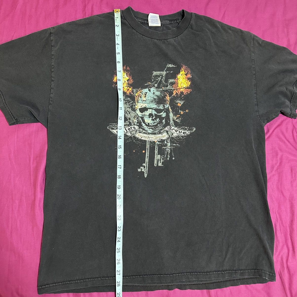 Disney Disney Pirates Of The Caribbean T Shirt XL Sailors Grave Size US XL / EU 56 / 4 - 4 Thumbnail