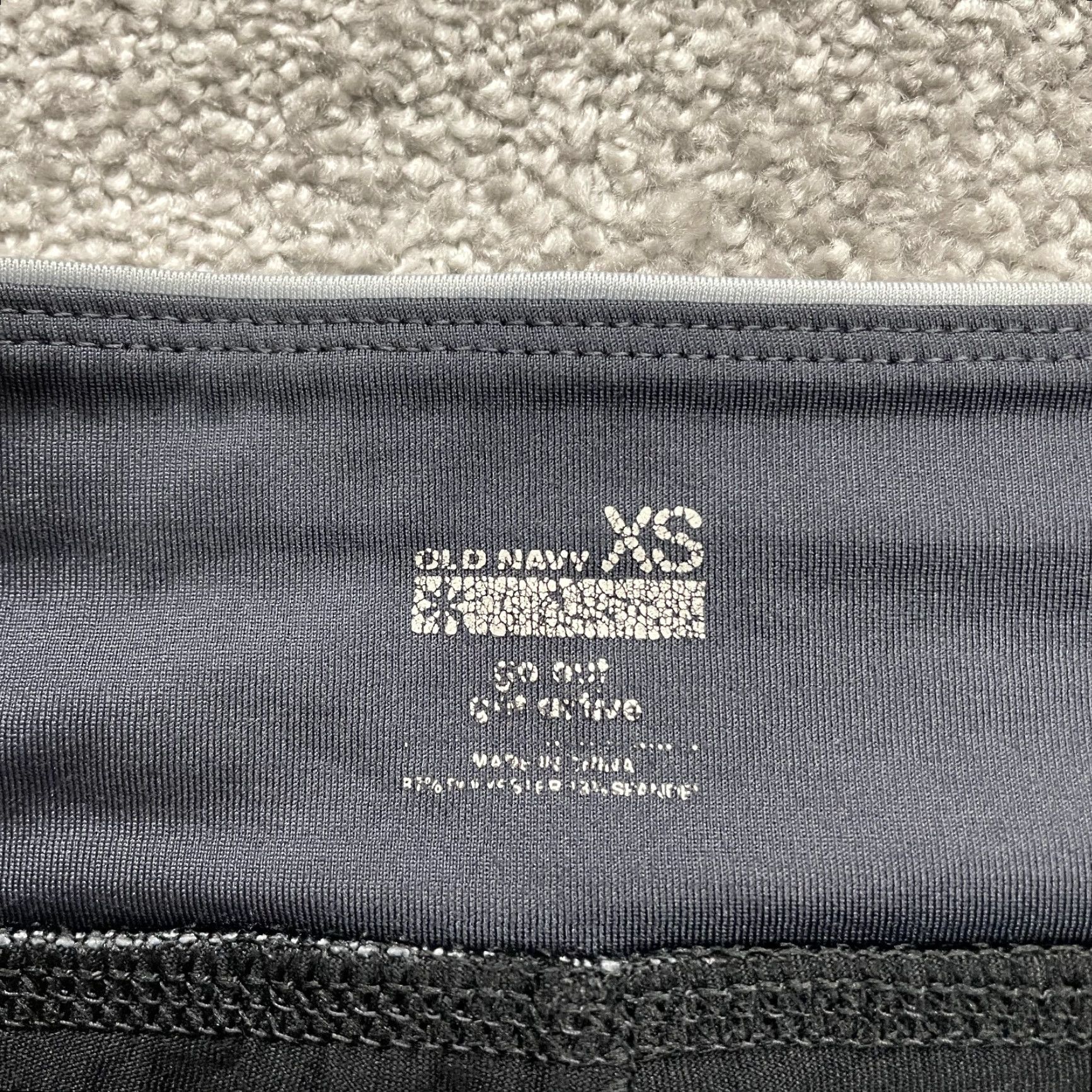 Old Navy VINTAGE Old Navy Go Out Wide Leg Leggings Pants Womens XS Black Active Athleisure 29x32 Size 26" / US 2 / IT 38 - 5 Thumbnail