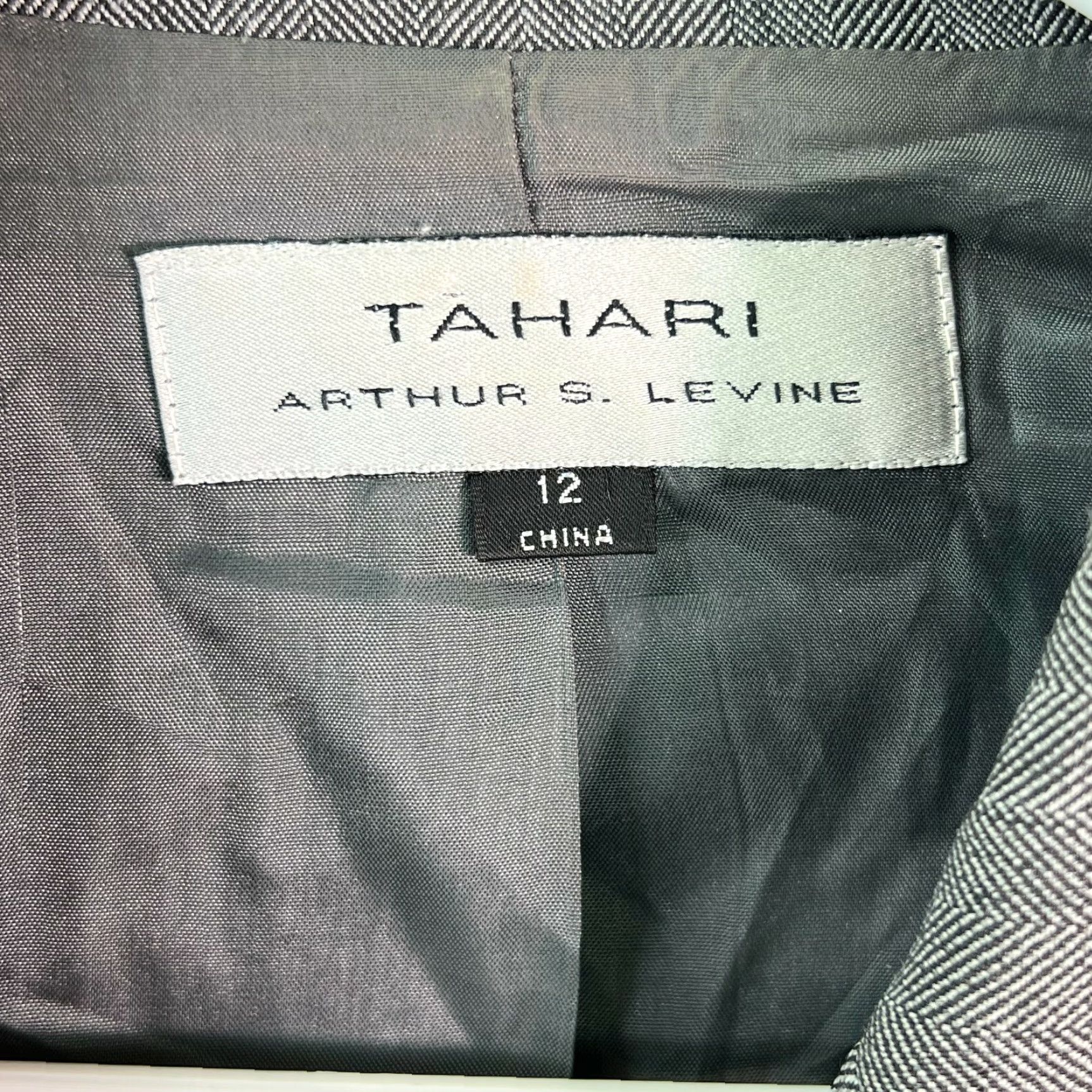 Vintage Tahari Women's Blazer Jacket Gray Herringbone Notch Lapel 4-Button 12 Formal Business Size XL / US 12-14 / IT 48-50 - 6 Thumbnail