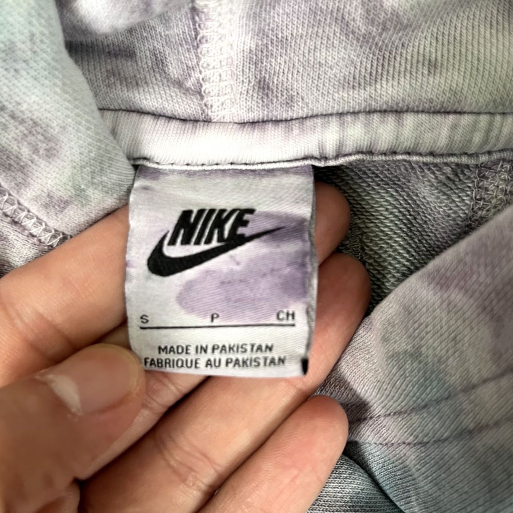 Nike Nike Sportswear Hoodie Shirt Unisex Adults Size S Tie Dye Terry Pullover Embroidered Oversized Multicolor Pattern 90s Sports USA Size US S / EU 44-46 / 1 - 5 Thumbnail