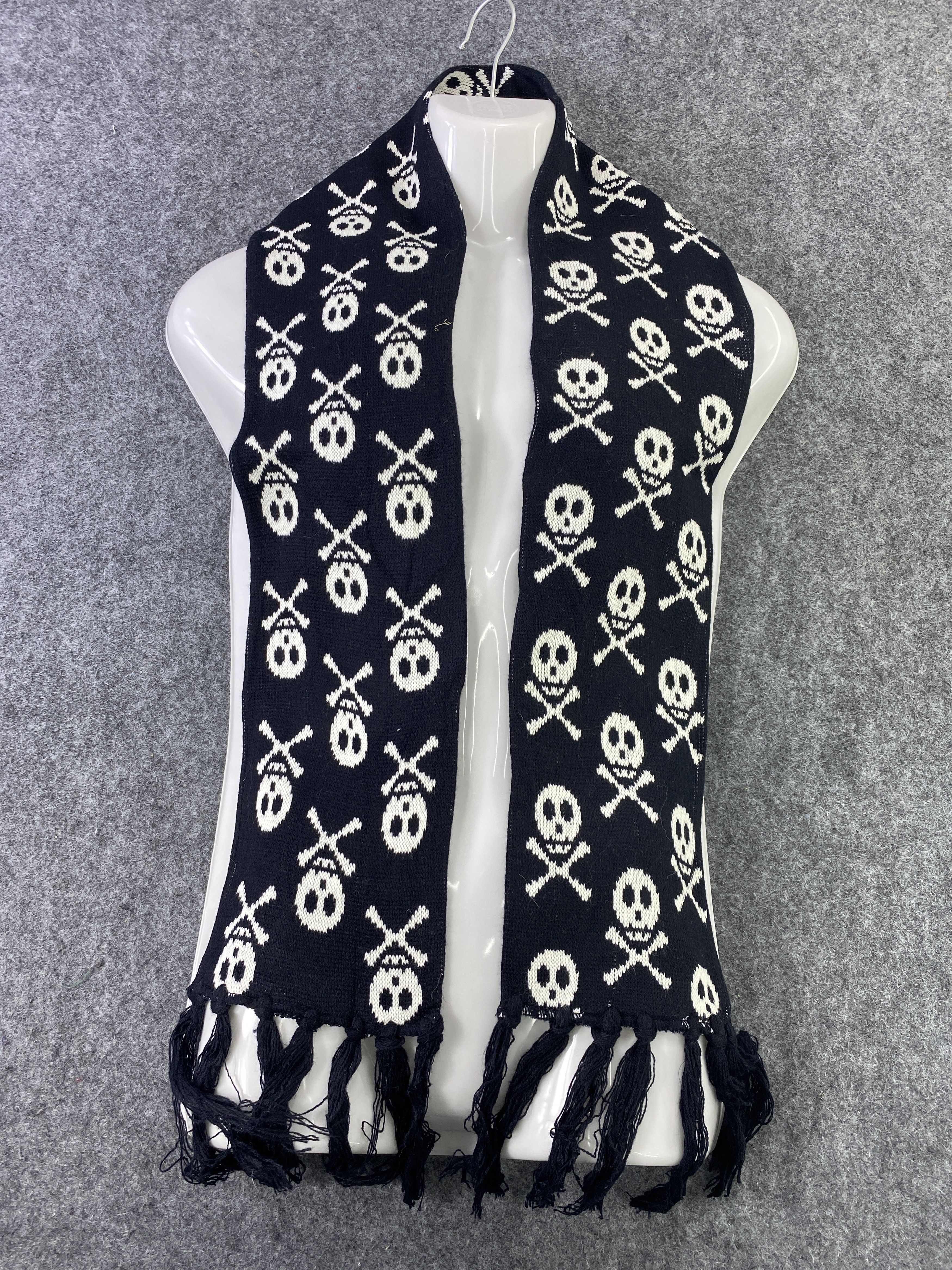 Designer Skulls full print Scarf / Muffler / Neckwear -T400 Size ONE SIZE - 1 Thumbnail