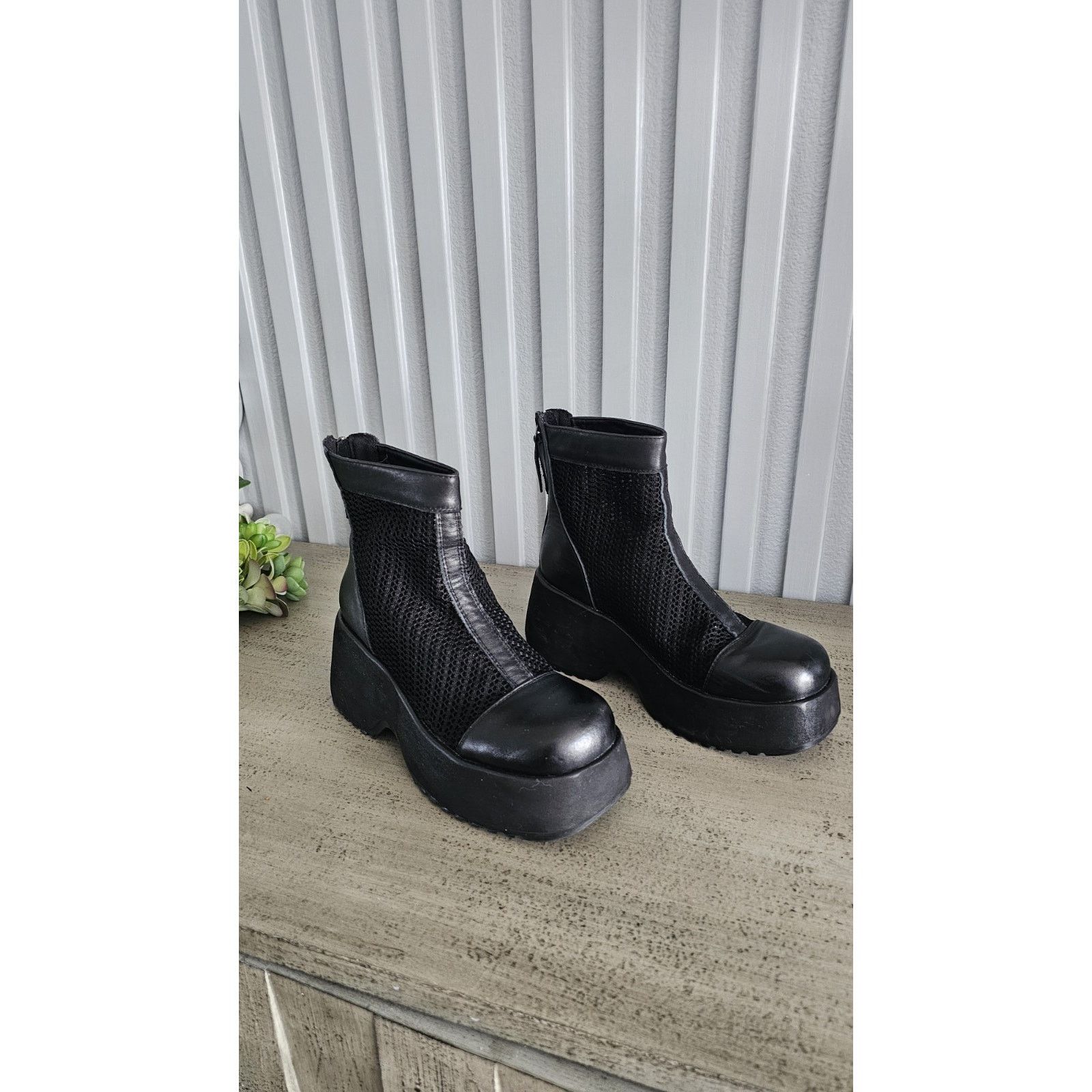 & Other Stories Black Leather and Mesh Platform Boots Ankle Boots Size 7.5 Size US 7.5 / IT 37.5 - 1 Thumbnail