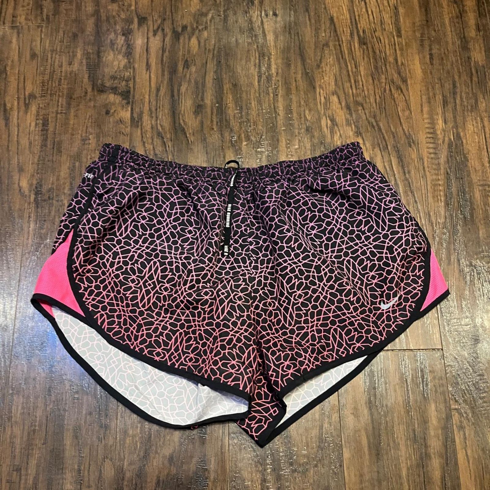 Nike Nike athletic shorts Size 30" / US 8 / IT 44 - 1 Thumbnail