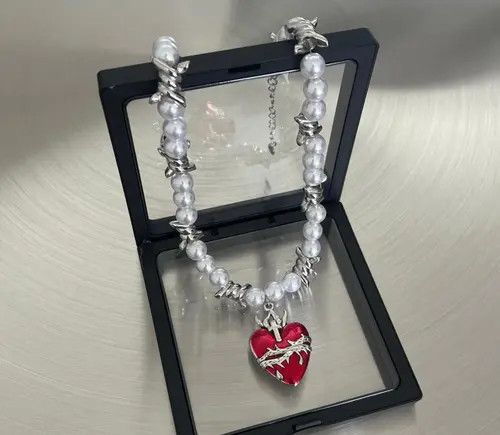 Jewelry Barbed Wire Pearl Chain Necklace with Red Heart Pendant Size ONE SIZE - 5 Thumbnail