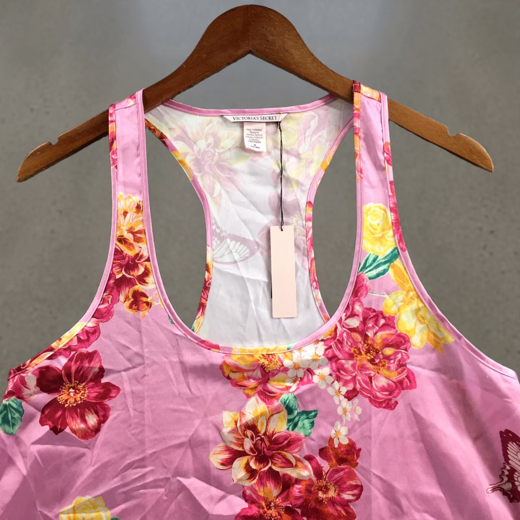 Victoria's Secret Victoria’s Secret Tank Top Women Medium Pink Floral Butterfly Racerback Satin Size M / US 6-8 / IT 42-44 - 1 Thumbnail