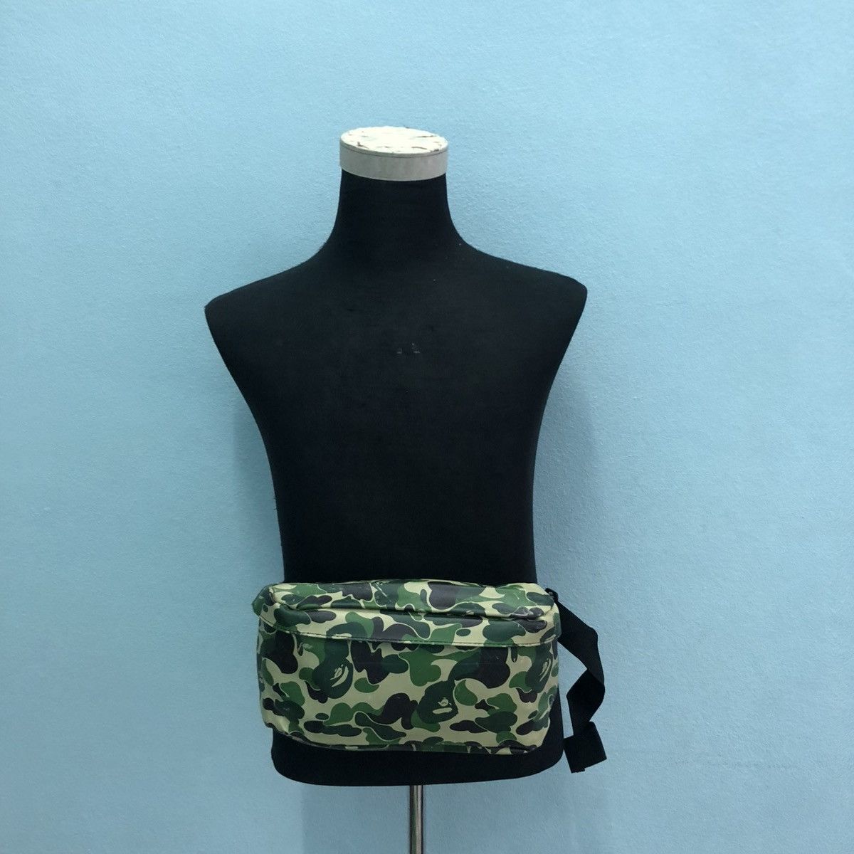 Bape ‼️YES‼️ BAPE WAIST CAMO JAPAN EXCLUSIVE A BATHING APE MAGAZINE Size ONE SIZE - 15 Thumbnail