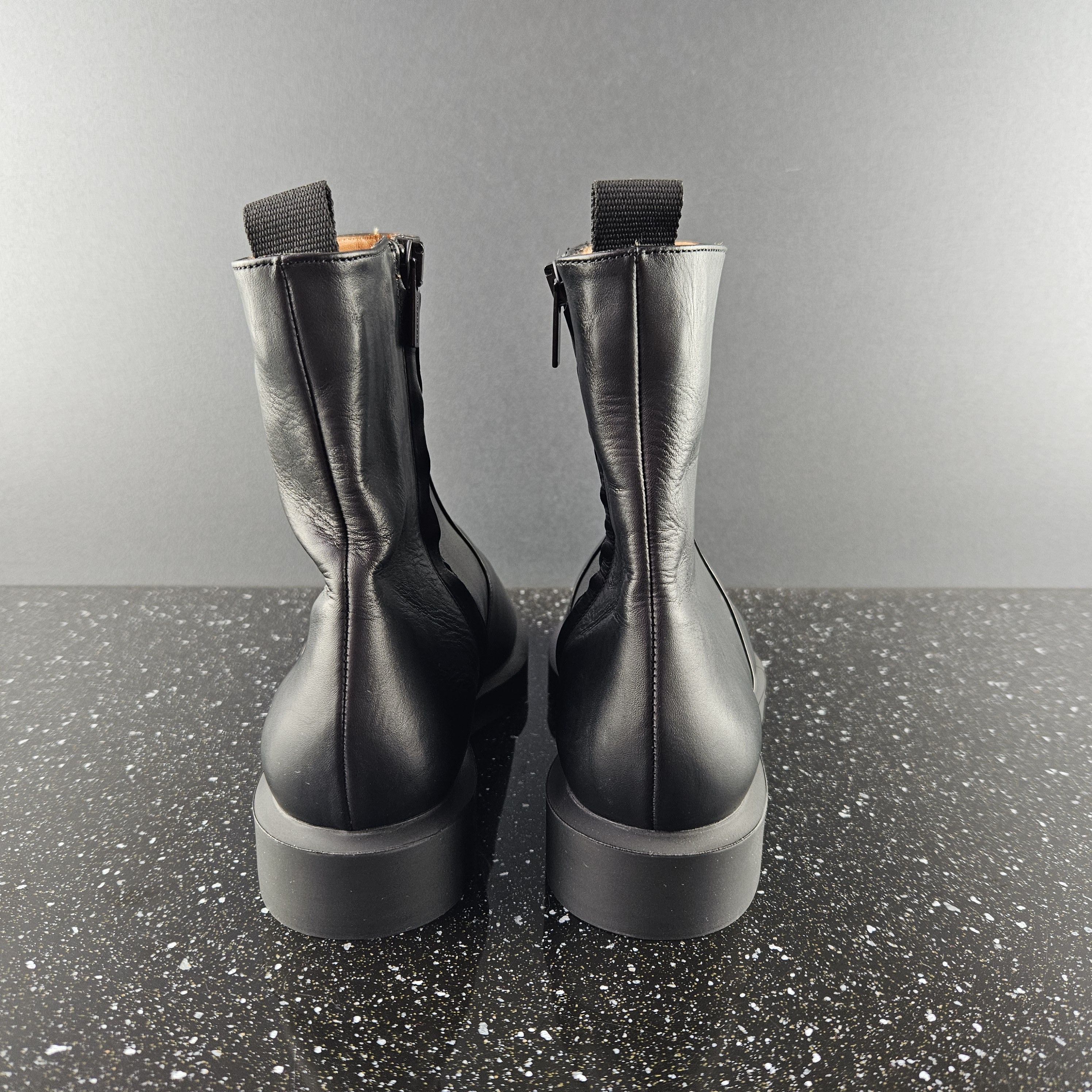 Robert Clergerie Clergerie black leather ankle boots Sz 37 Size US 7 / IT 37 - 5 Thumbnail