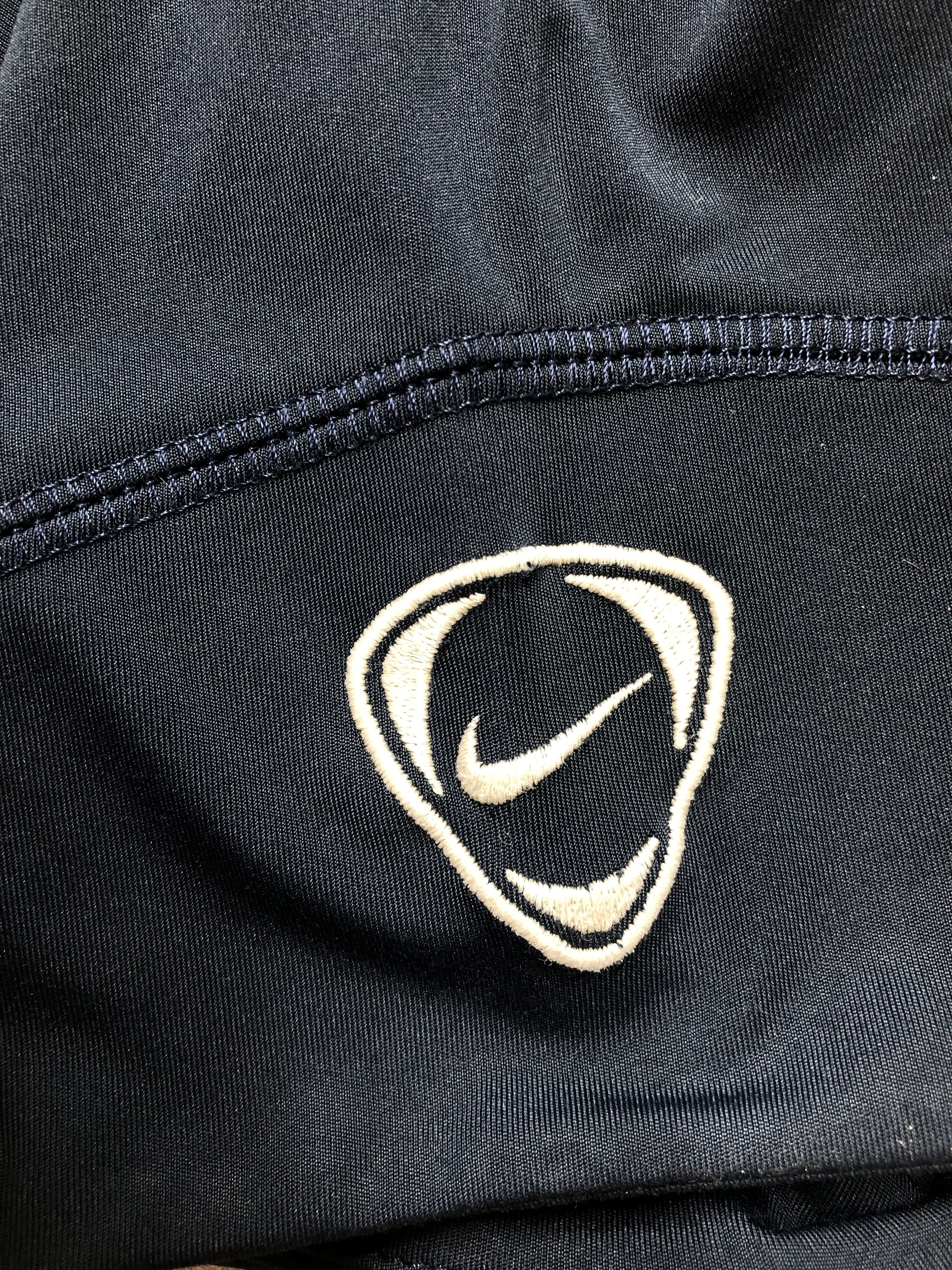 Nike Nike Vintage T-Shirts Size US M / EU 48-50 / 2 - 5 Thumbnail