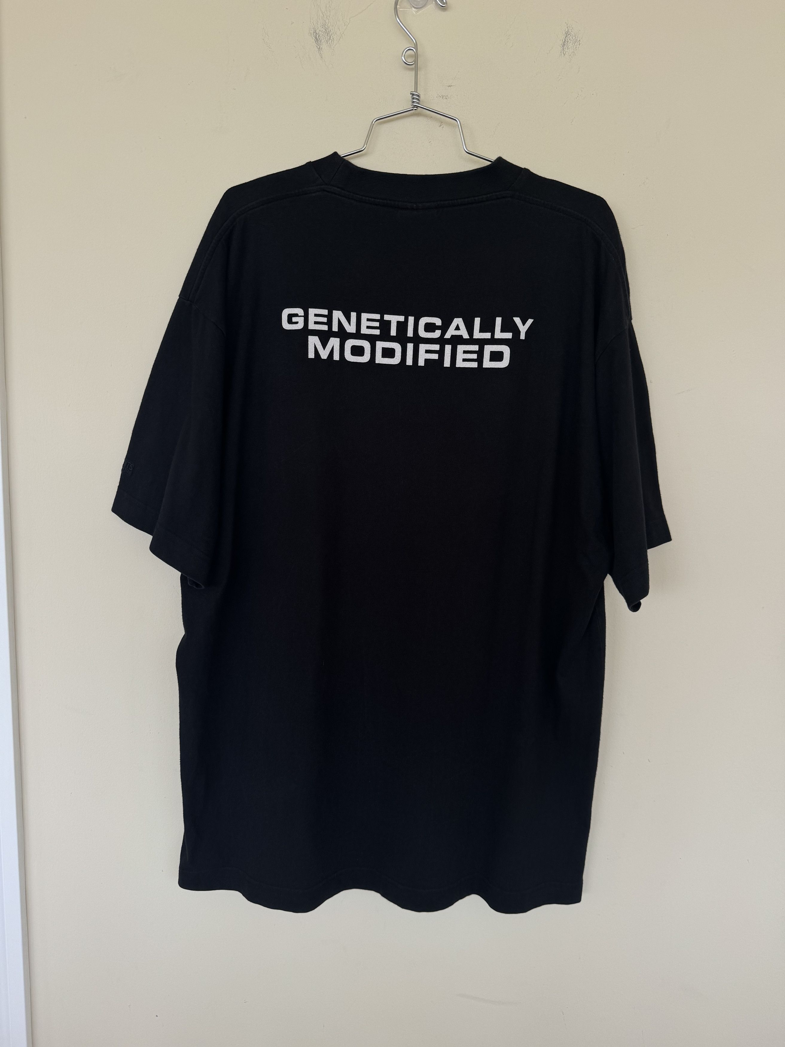 Vetements Genetically Modified Tee Size US S / EU 44-46 / 1 - 7 Thumbnail