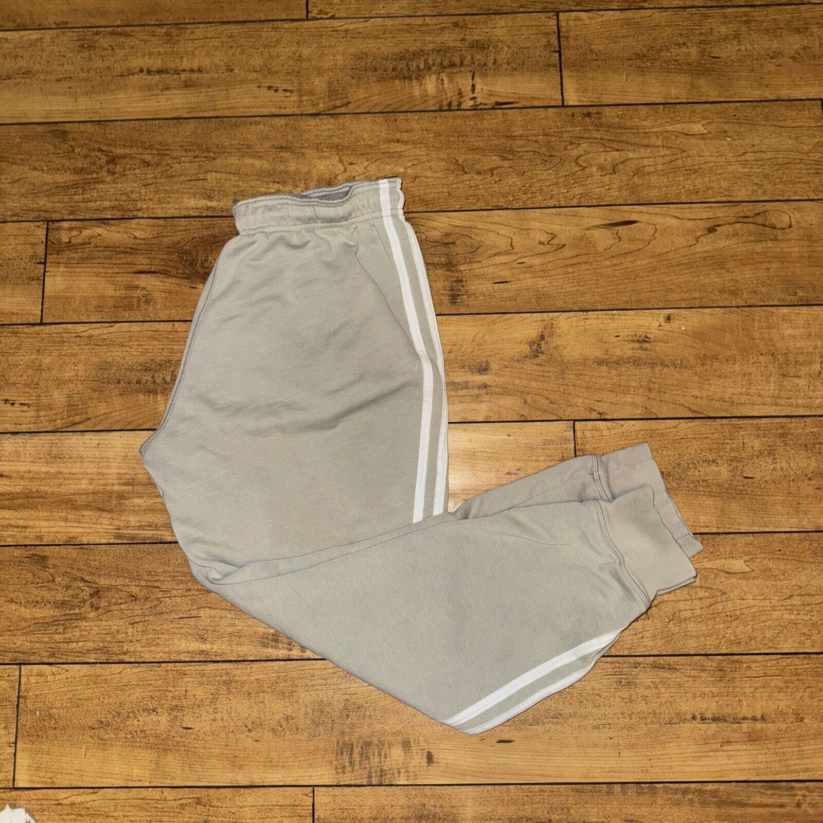 Adidas Adidas Sweatpants Gray Small 30x28 Size US 30 / EU 46 - 1 Thumbnail