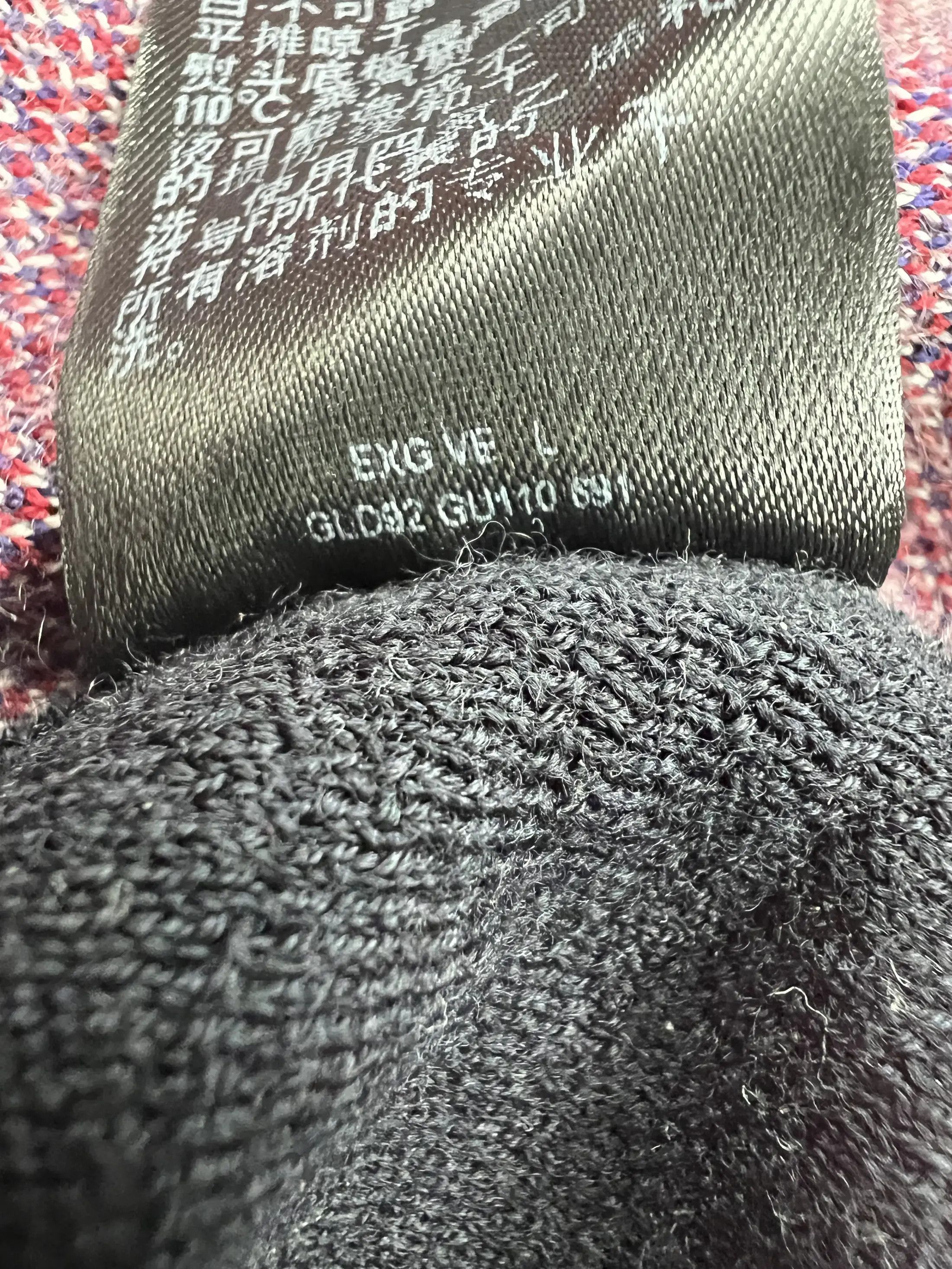 Gucci Front Checked Cashmere V-Neck Size US L / EU 52-54 / 3 - 10 Thumbnail