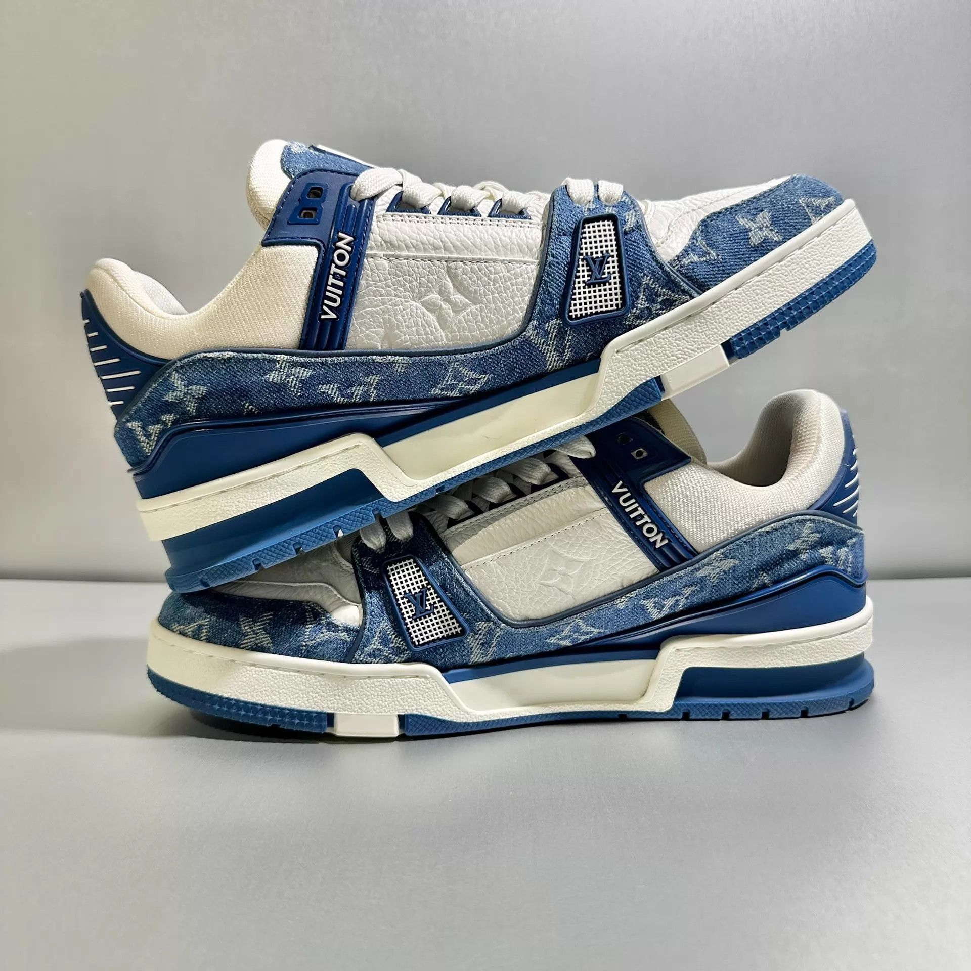 Louis Vuitton LV Trainer White Blue Denim 7/41 2-3x Excellent Size US 8 / EU 41 - 4 Thumbnail