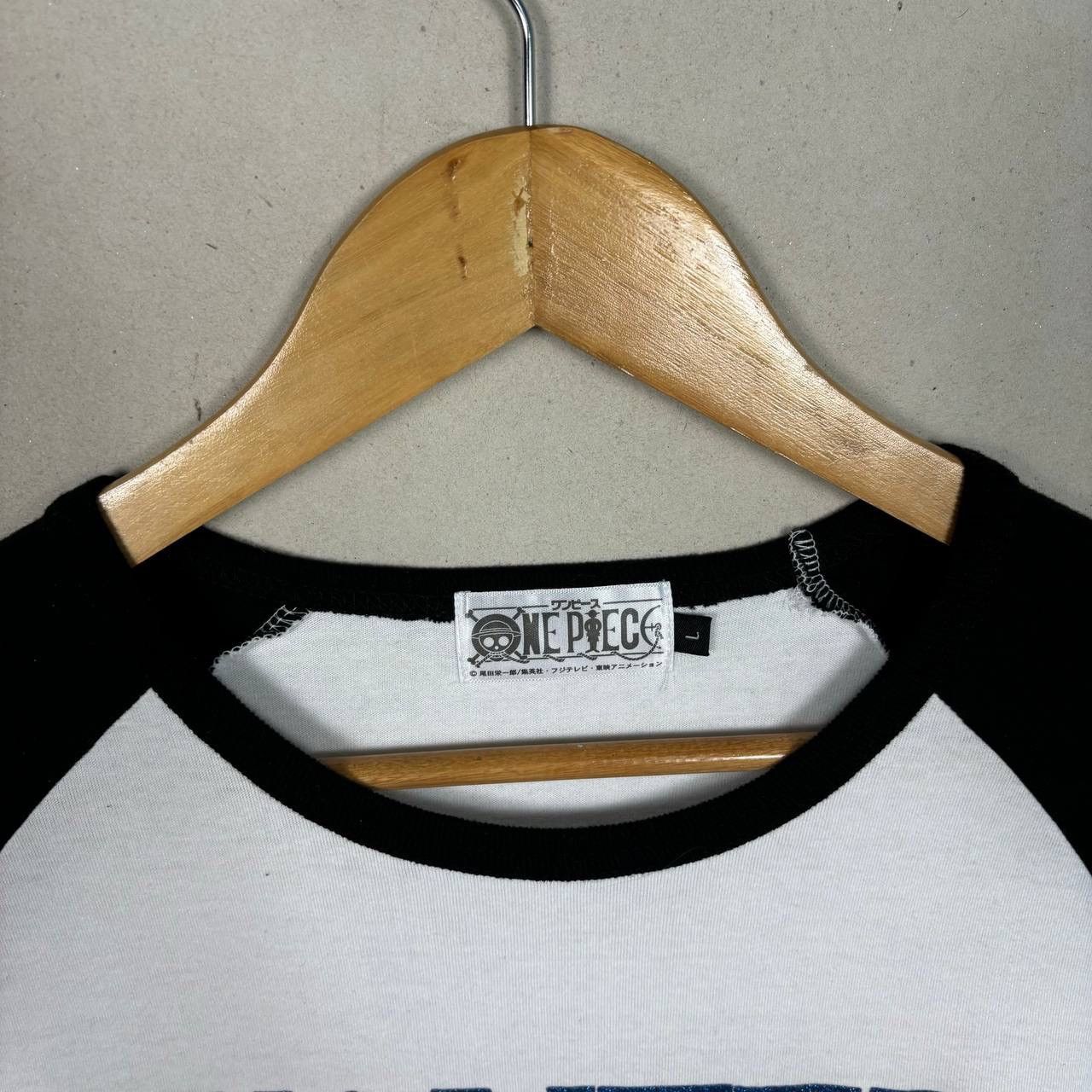 One Piece Vintage One Piece Luffy Wanted Poster Raglan Shirt Size L Size US M / EU 48-50 / 2 - 5 Thumbnail