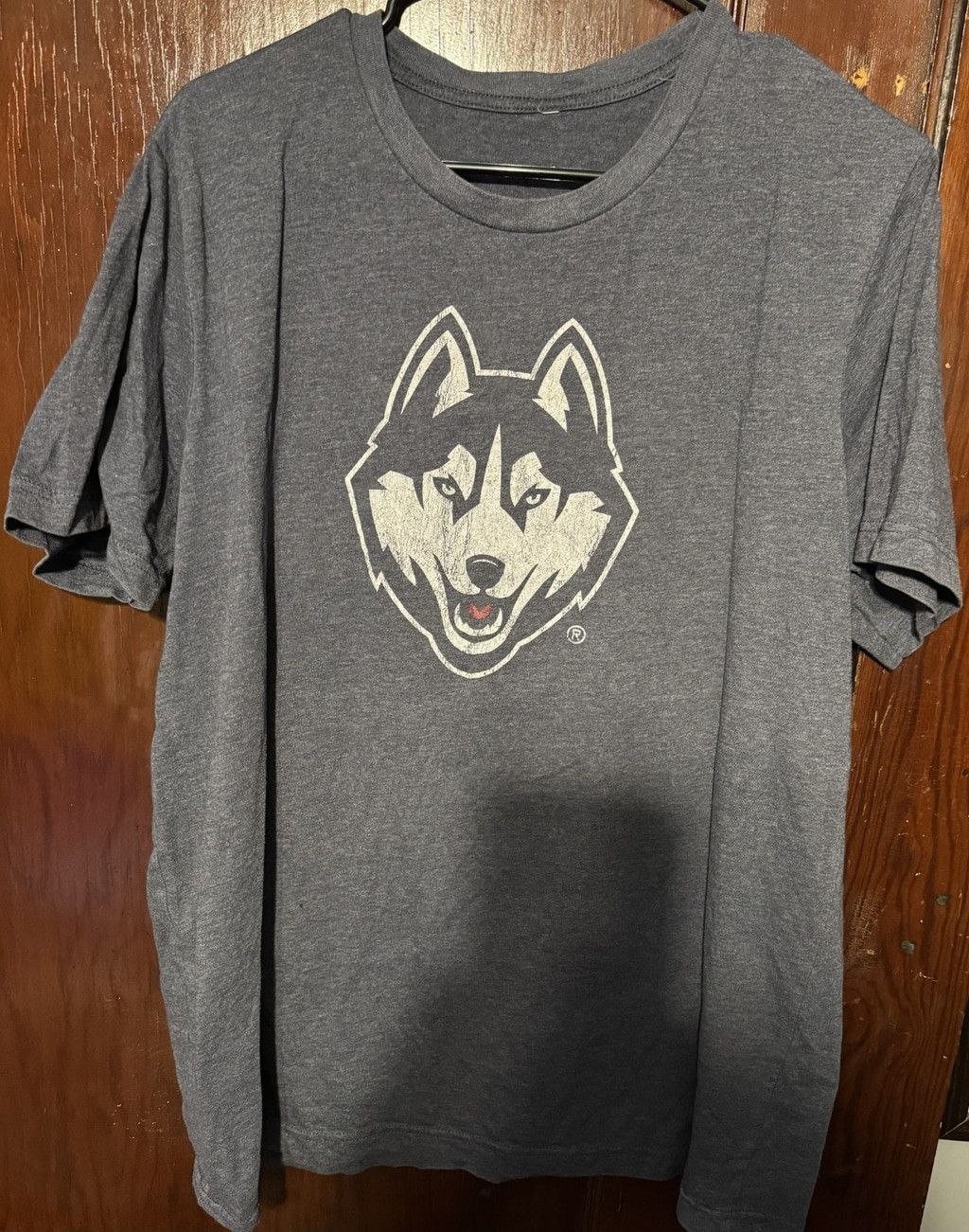 The Unbranded Brand UConn Huskies Short Sleeve Tee Men's XL (?) Blue Size US XL / EU 56 / 4 - 1 Thumbnail