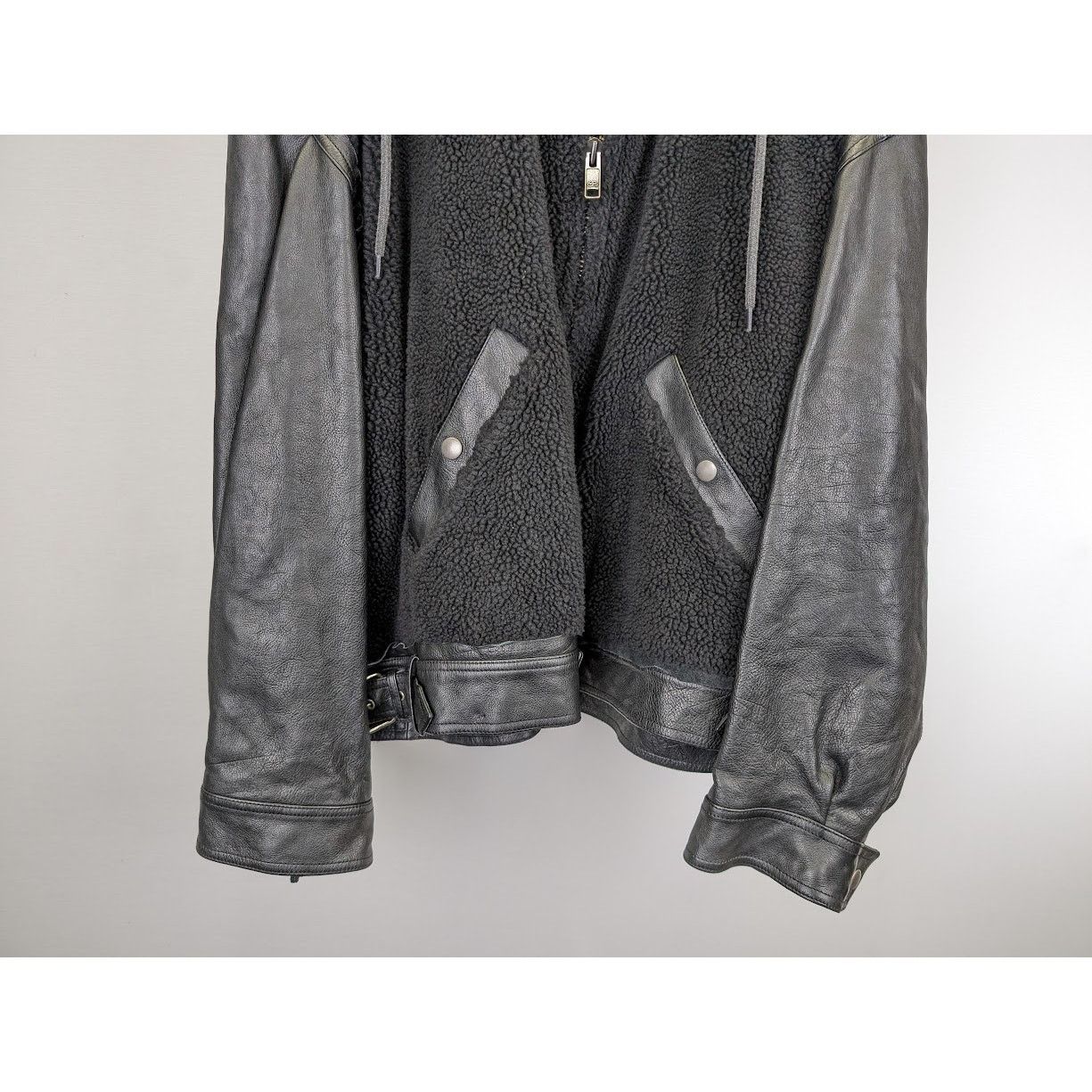 Balenciaga o1rshd1 Leather Sleeve Shearling Fleece Jacket in Black Size US XS / EU 42 / 0 - 4 Thumbnail
