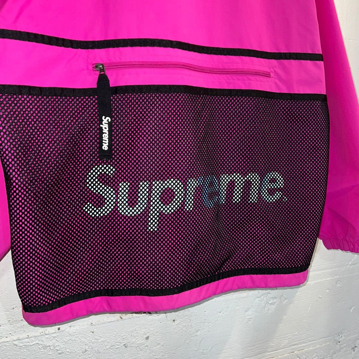 Nike × Supreme Supreme x Nike Trail Running Jacket (FW17) - Size XXL - Pink Size US XXL / EU 58 / 5 - 5 Thumbnail