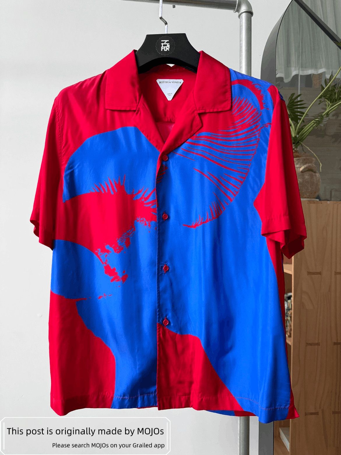 Bottega Veneta Sz 48 Bottega Veneta Silk Painting S/S Shirt Size US M / EU 48-50 / 2 - 1 Thumbnail