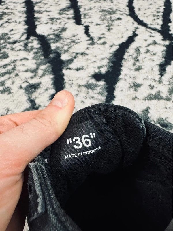 Off-White Offwhite Vulcanized Low sneakers black white 36 Size US 6 / IT 36 - 7 Thumbnail