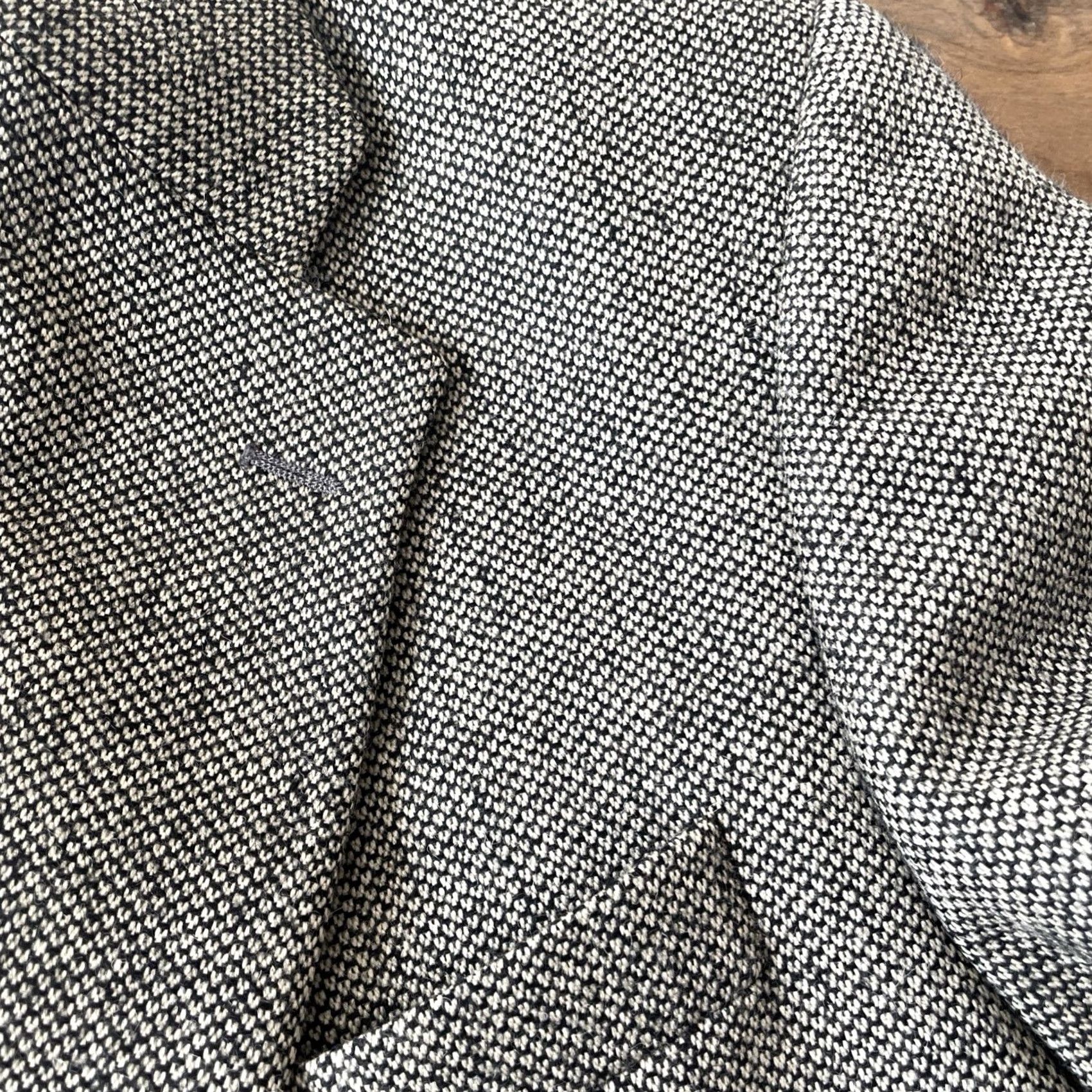 Ralph Lauren VINTAGE Polo University Club Ralph Lauren Blazer Mens 43R Tweed Black/White Two Button Notch Lapel Speckled University/USA 90s Mens Size US XL / EU 56 / 4 - 5 Thumbnail