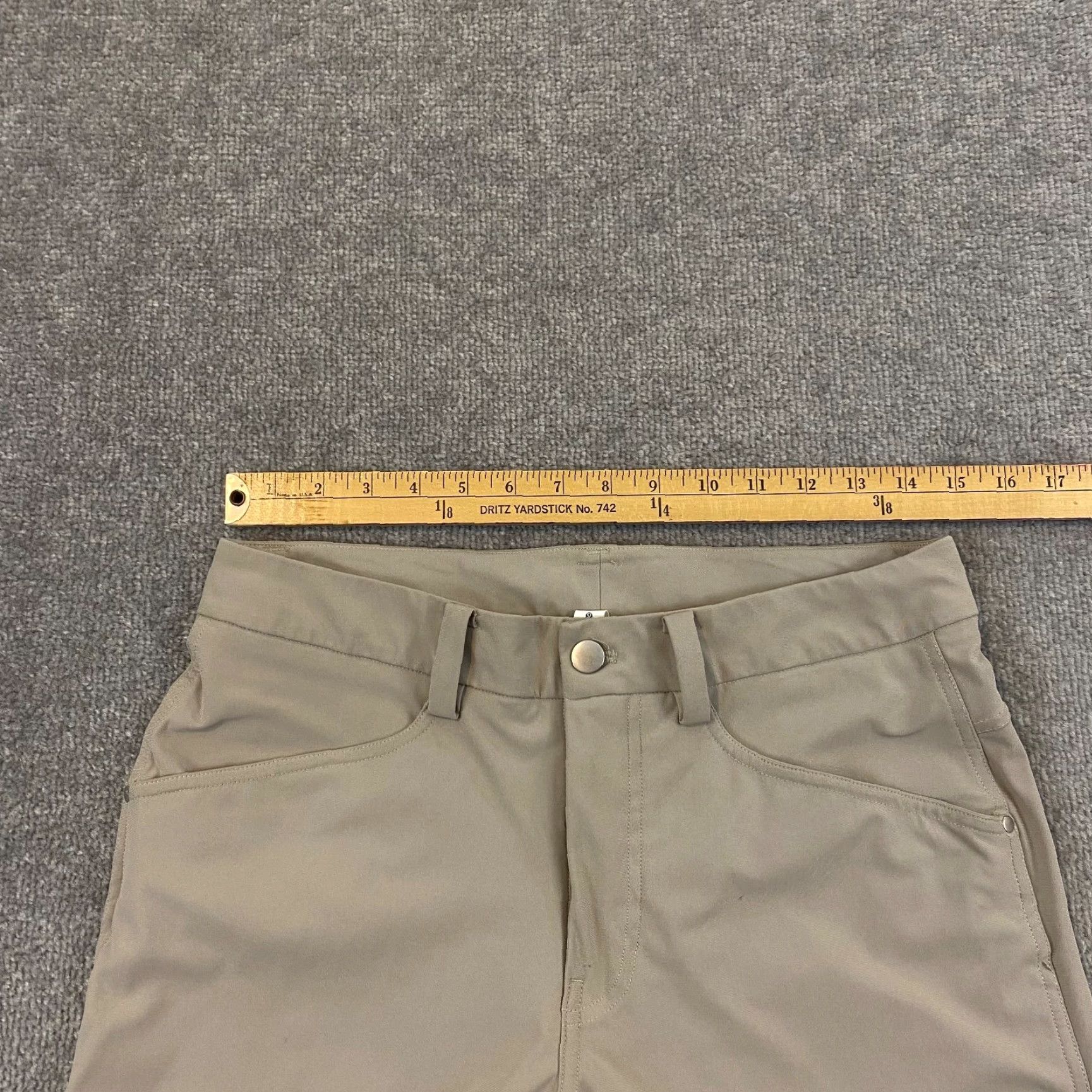 Lululemon Lululemon Commission Pants Men 32x33 Straight Beige Khaki Performance Pockets Flat Front 5-Pocket Design Size US 32 / EU 48 - 5 Thumbnail