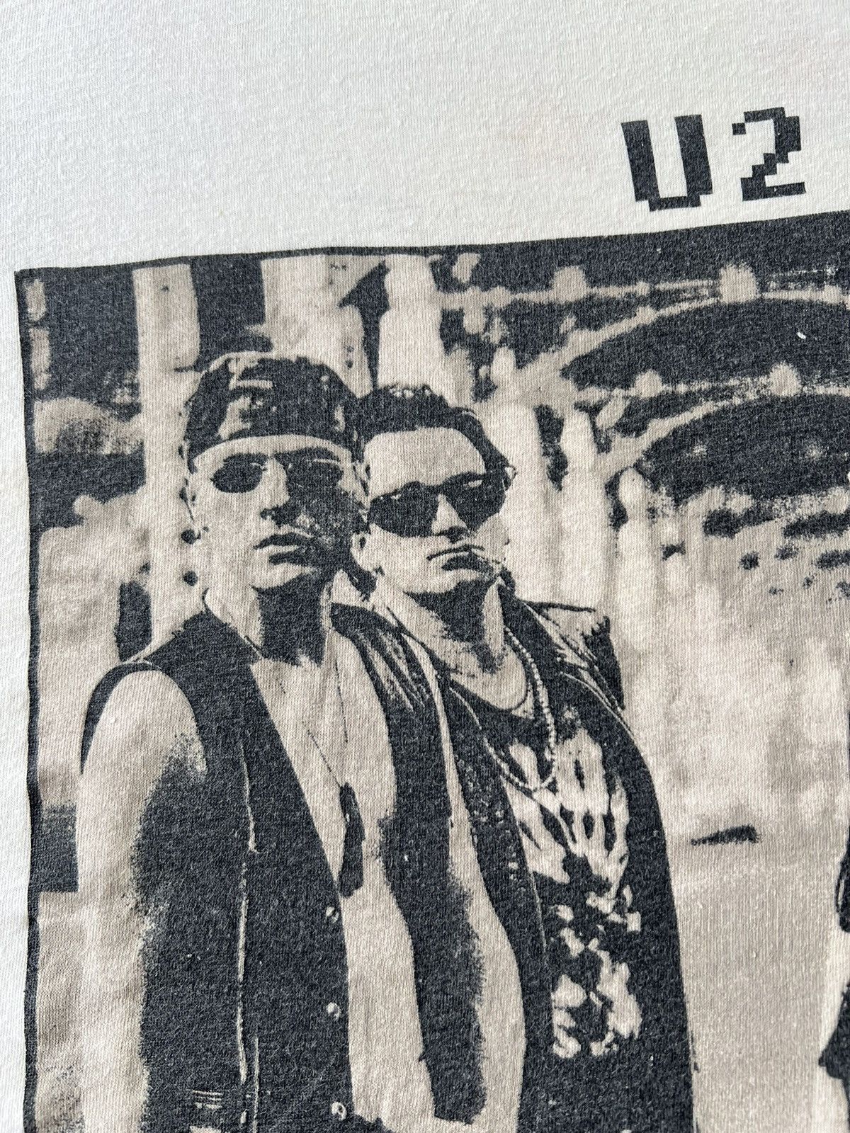 Band Tees Vintage 1993 U2 Zooropa Tour Zoo TV Outside Broadcast Tshirt Size US XL / EU 56 / 4 - 5 Thumbnail
