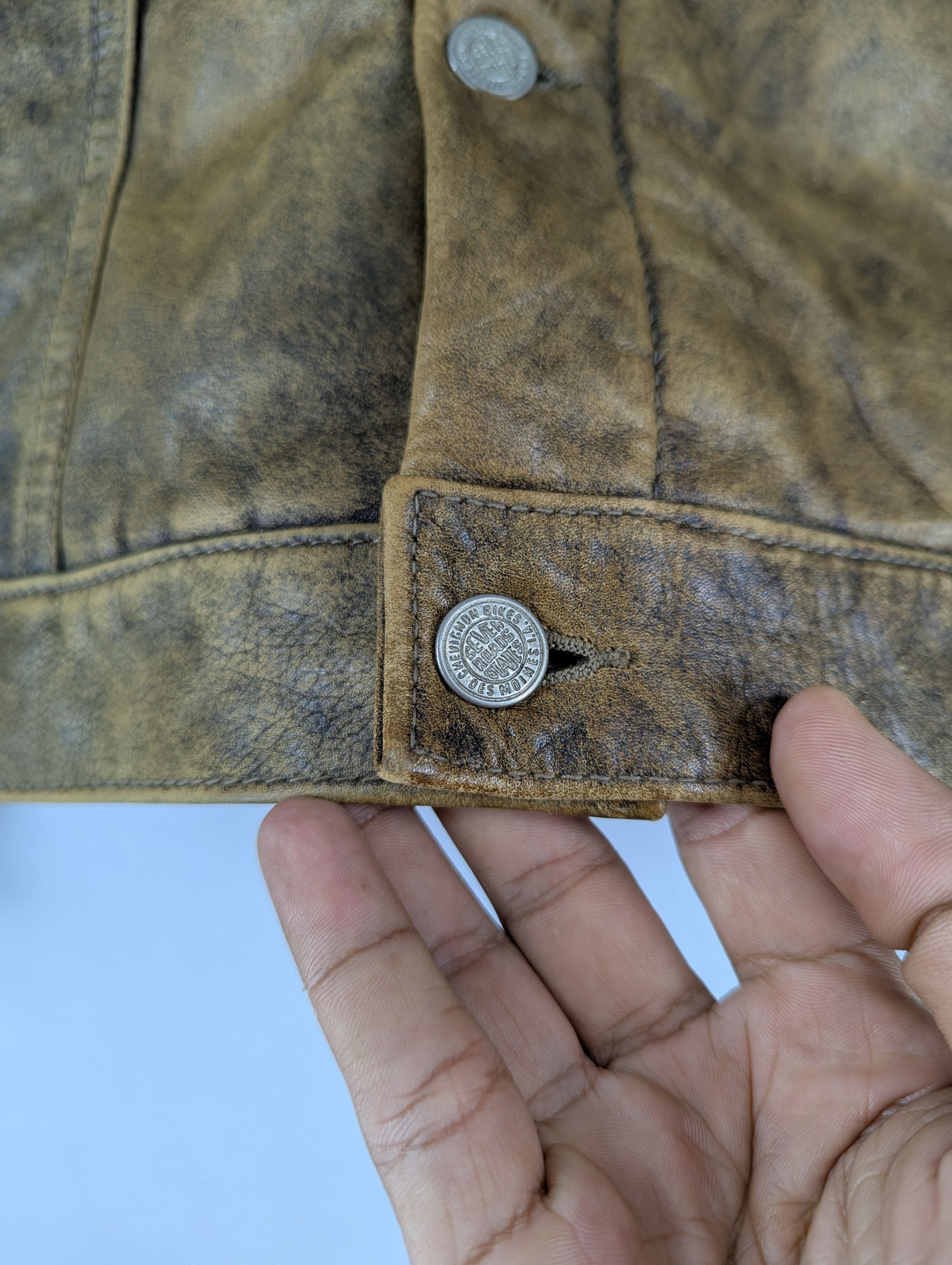 Chevignon Vintage 80s W.R.D Chevignon Patina Distressed Leather Jacket Size US L / EU 52-54 / 3 - 7 Thumbnail