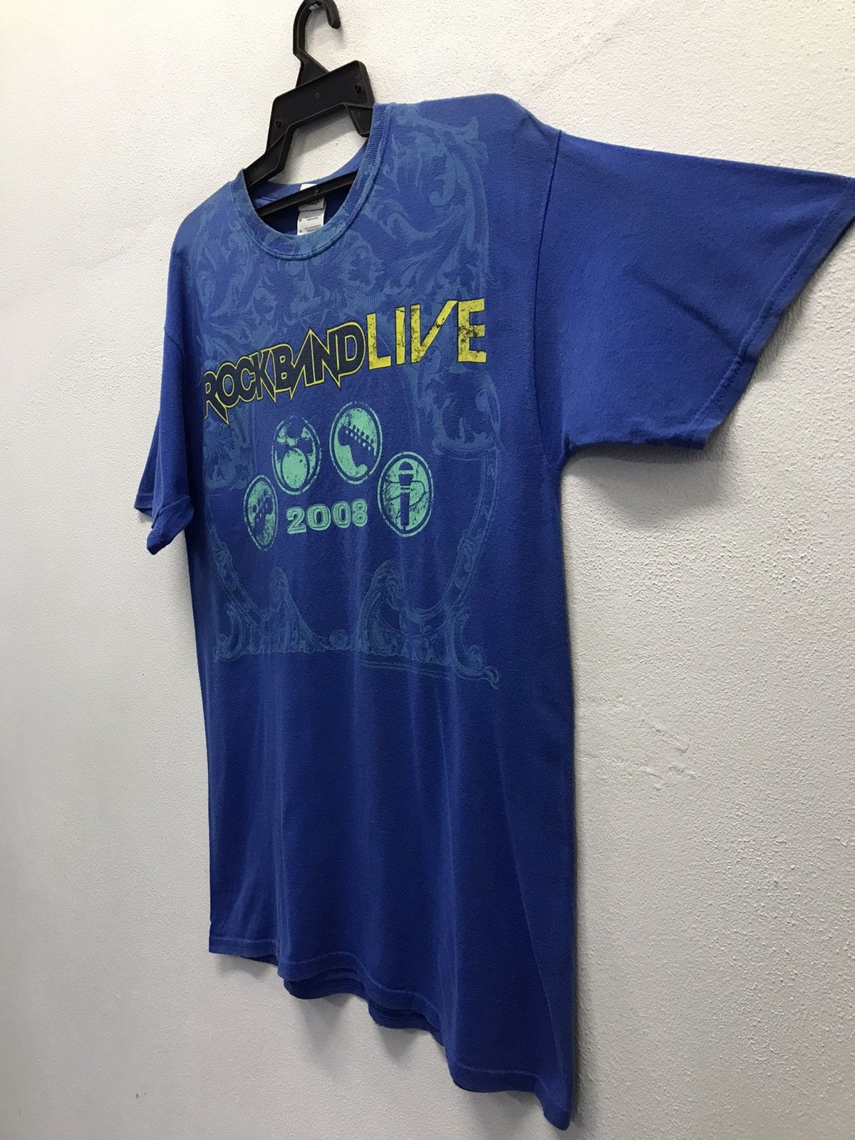 Band Tees × Gildan Vintage Gildan RockBand Live 2008 Shirt Size US M / EU 48-50 / 2 - 6 Thumbnail