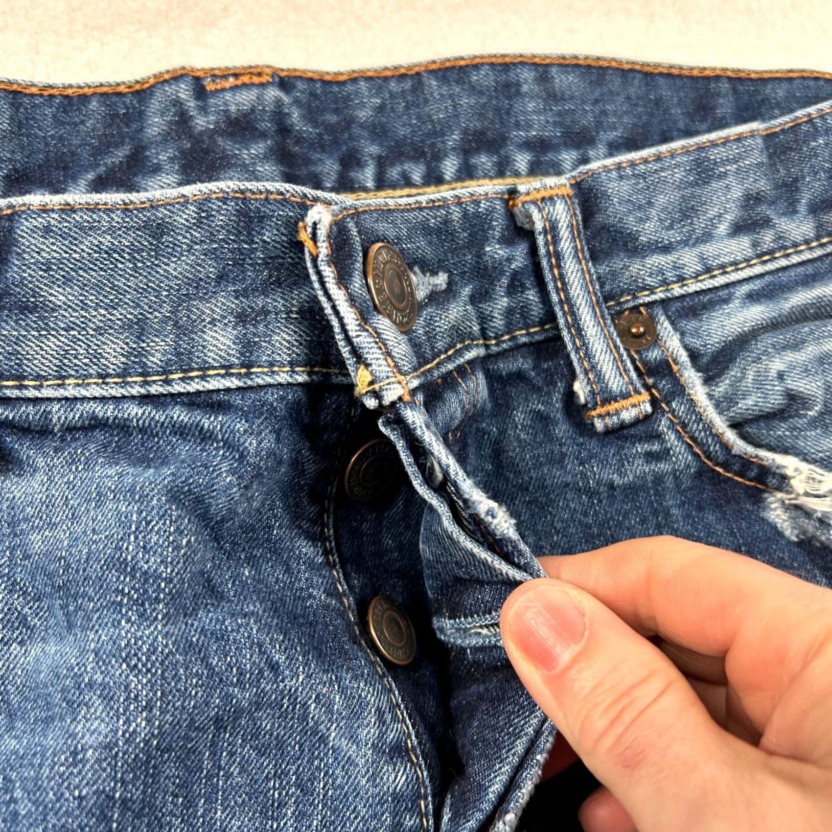 Abercrombie & Fitch VINTAGE Abercrombie & Fitch Jeans Mens 32x30 Slim Straight Button Fly Distressed Denim 5-Pocket Blue Cotton 100% Regular Mens Size US 32 / EU 48 - 4 Thumbnail