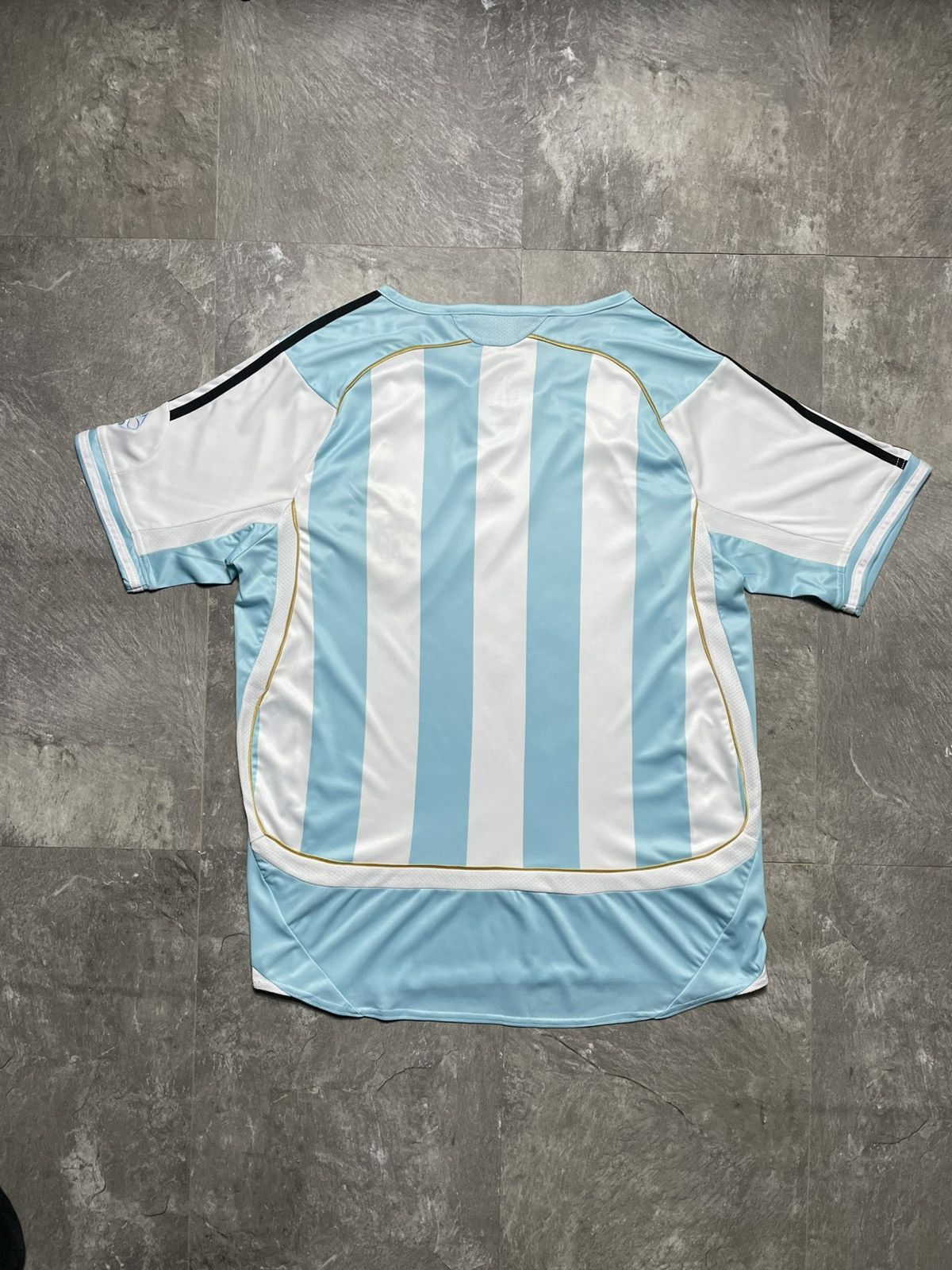 Adidas Adidas Argentina 2006 Home World Cup Vintage Soccer Jersey Size US L / EU 52-54 / 3 - 7 Thumbnail