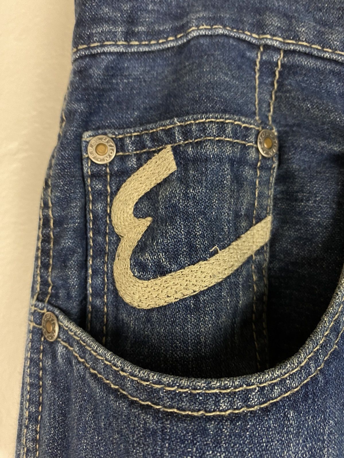 Japanese Brand Vintage Evolution Jeans Back Design Embroidered Denim Jeans Size US 34 / EU 50 - 7 Thumbnail
