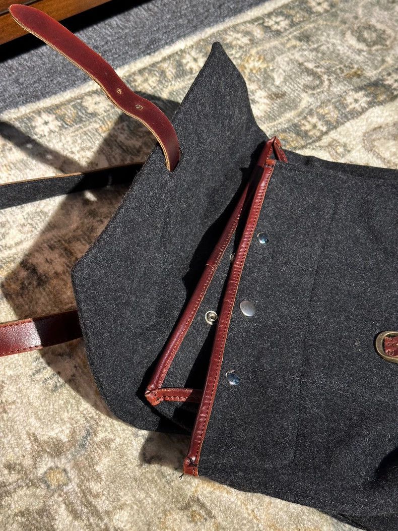 Y's Y's 90s grey wool felt parchment messenger bag Size ONE SIZE - 5 Thumbnail
