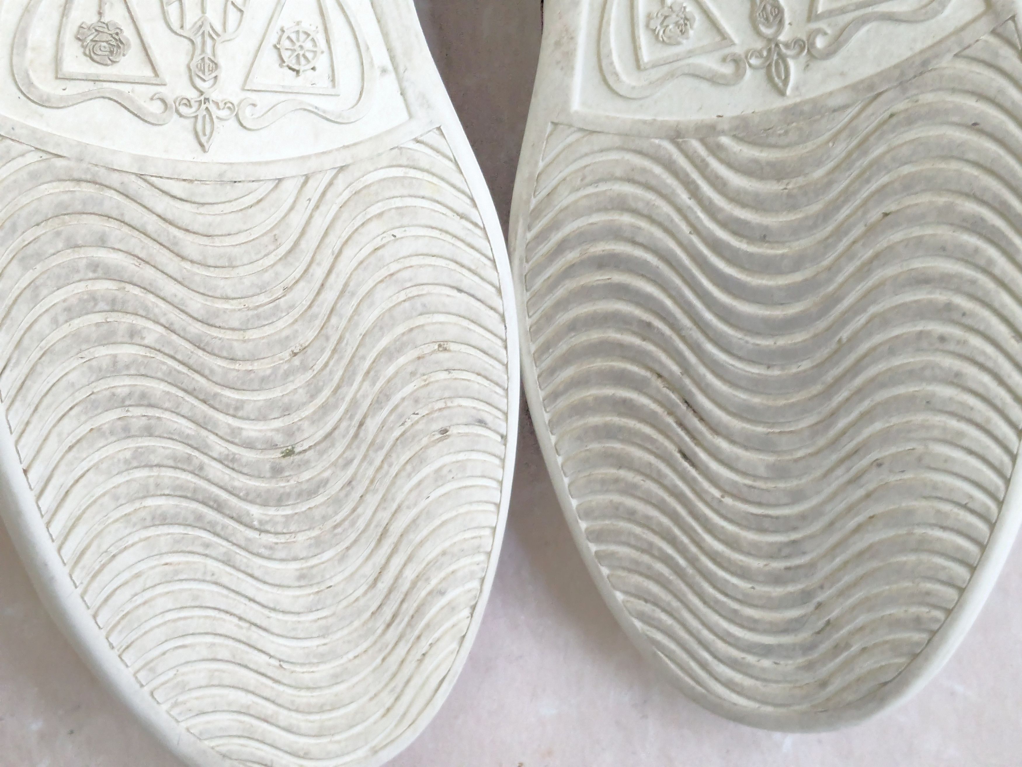 Gucci Gucci Ace Sneakers White 13.5 Red Low Tops Canvas Logo GG Size US 13 / EU 46 - 16 Thumbnail