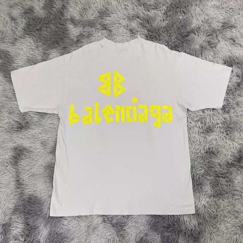 Balenciaga Balenciaga White duct tape short sleeve T-shirt with textu Size US L / EU 52-54 / 3 - 3 Thumbnail