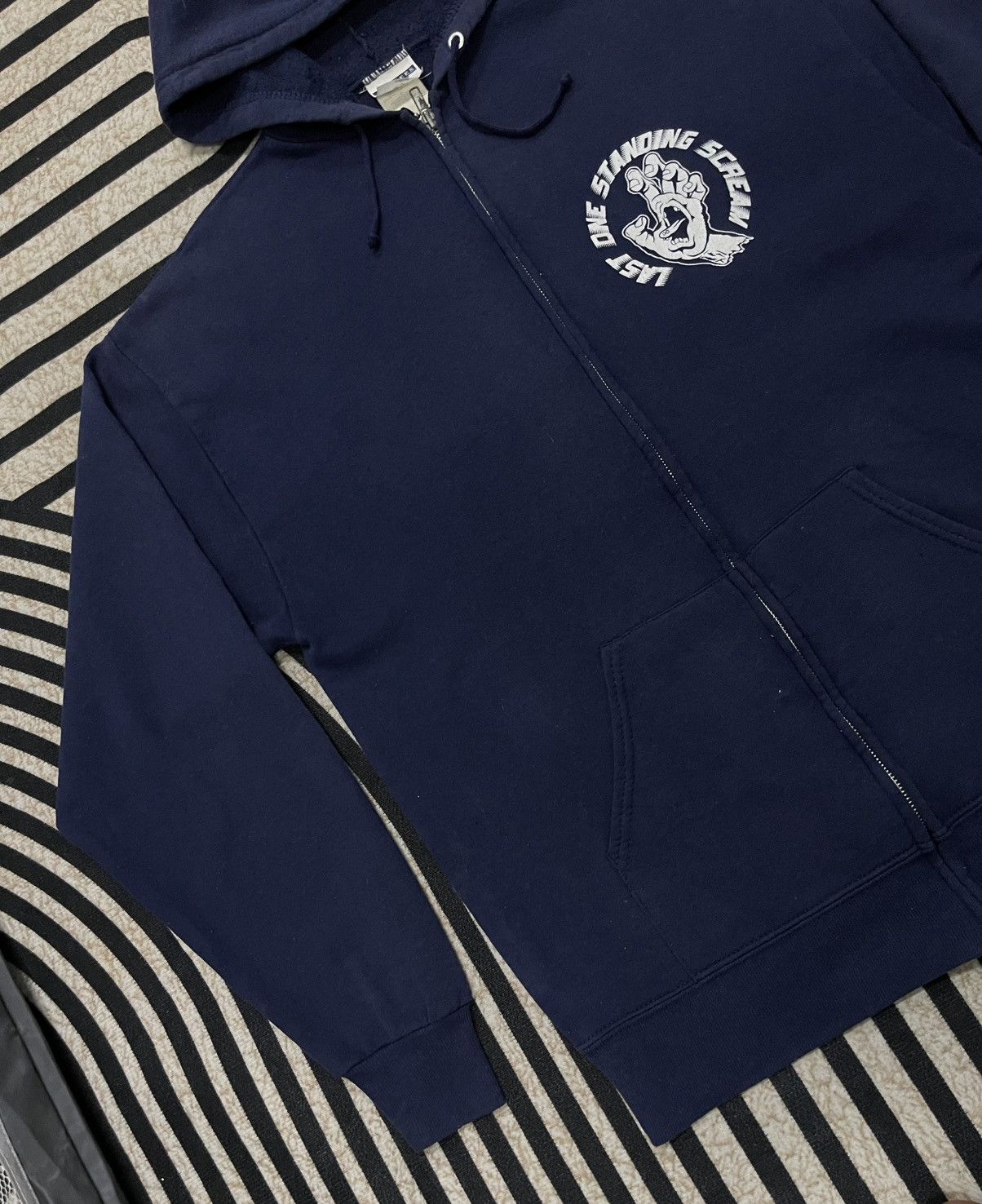 Santa Cruz Skateboards × Vintage 90s SANTA CRUZ SKATEBOARDING LAST ONE STANDING HOODIE ZIPPER Size US L / EU 52-54 / 3 - 5 Thumbnail