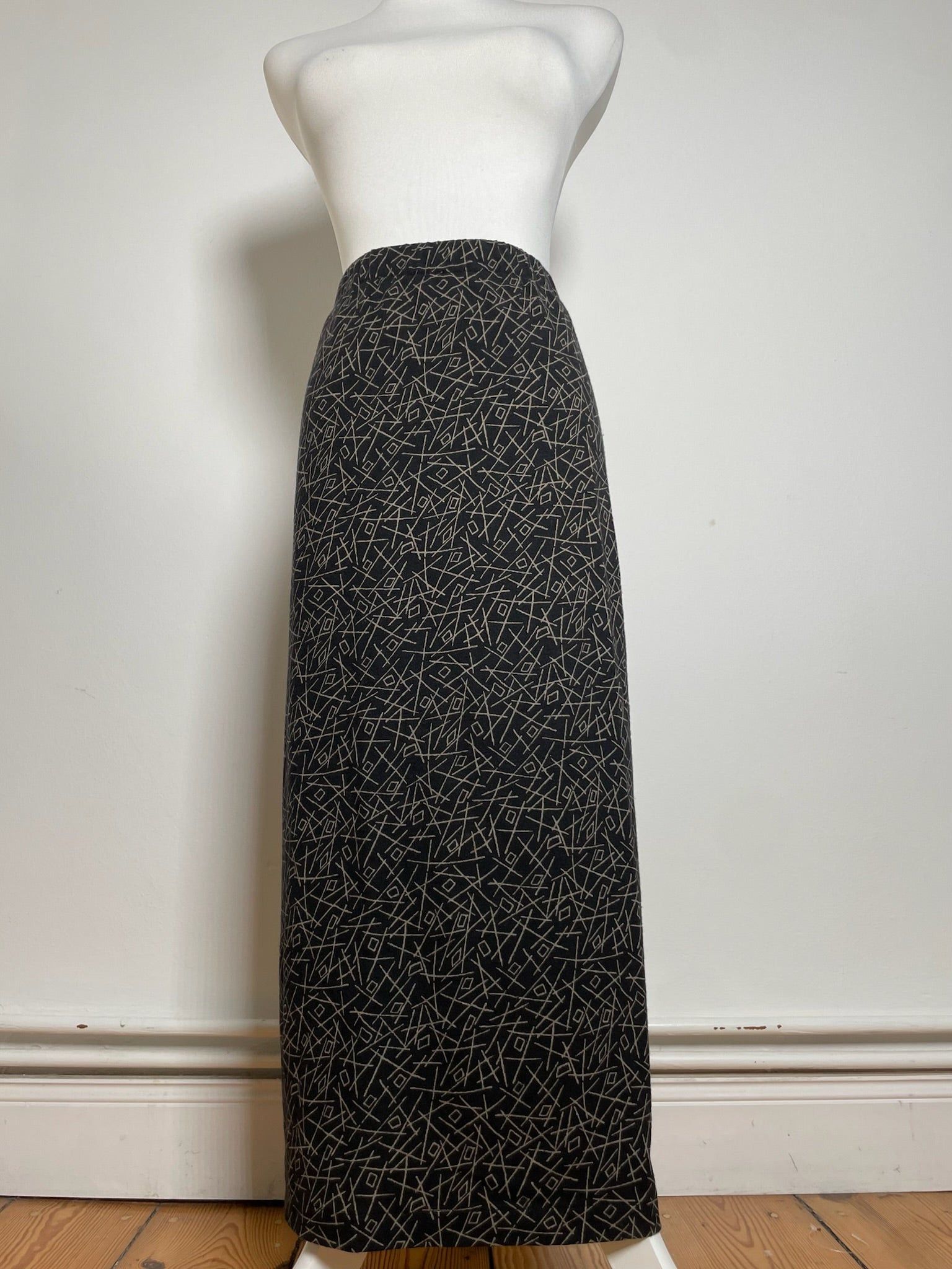 Comme des Garcons Vintage Comme Des Garçons Abstract Skirt Black Gold M Size 30" / US 8 / IT 44 - 1 Thumbnail