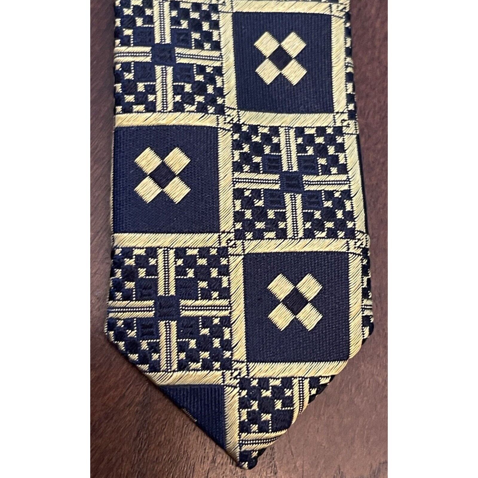 Other Belisi Gold 100% Silk Men’s Neck Tie Made In China Size ONE SIZE - 6 Thumbnail