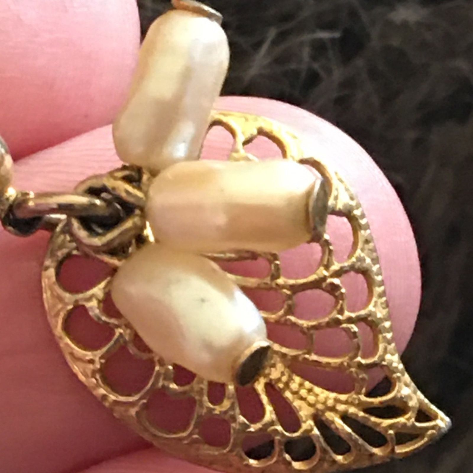 Vintage Vintage 70s Avon leaf fresh water pearl earrings Size ONE SIZE - 3 Thumbnail