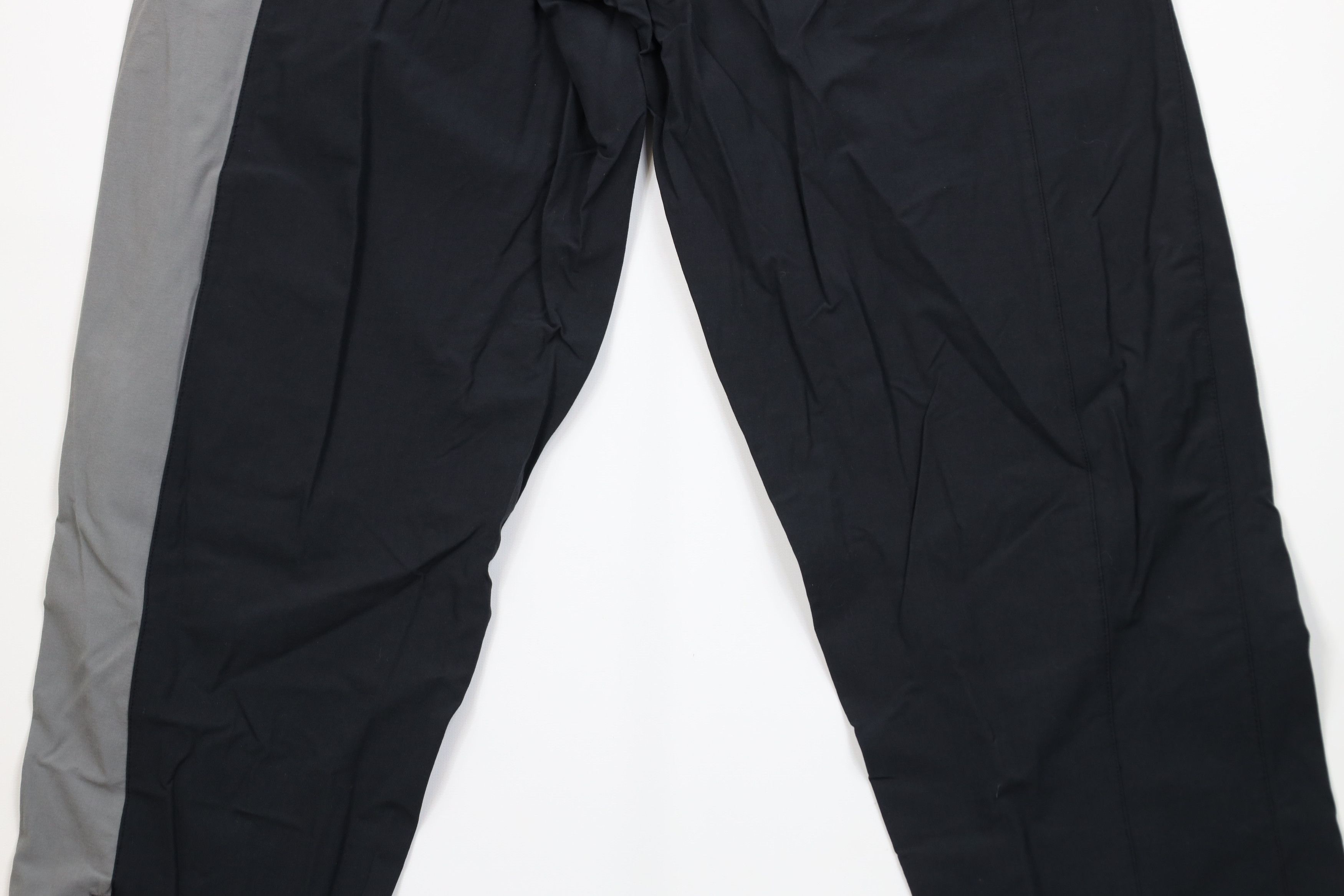 Nike Vintage Nike Mini Swoosh Tapered Leg Pants Black Stretch Size US 32 / EU 48 - 13 Thumbnail