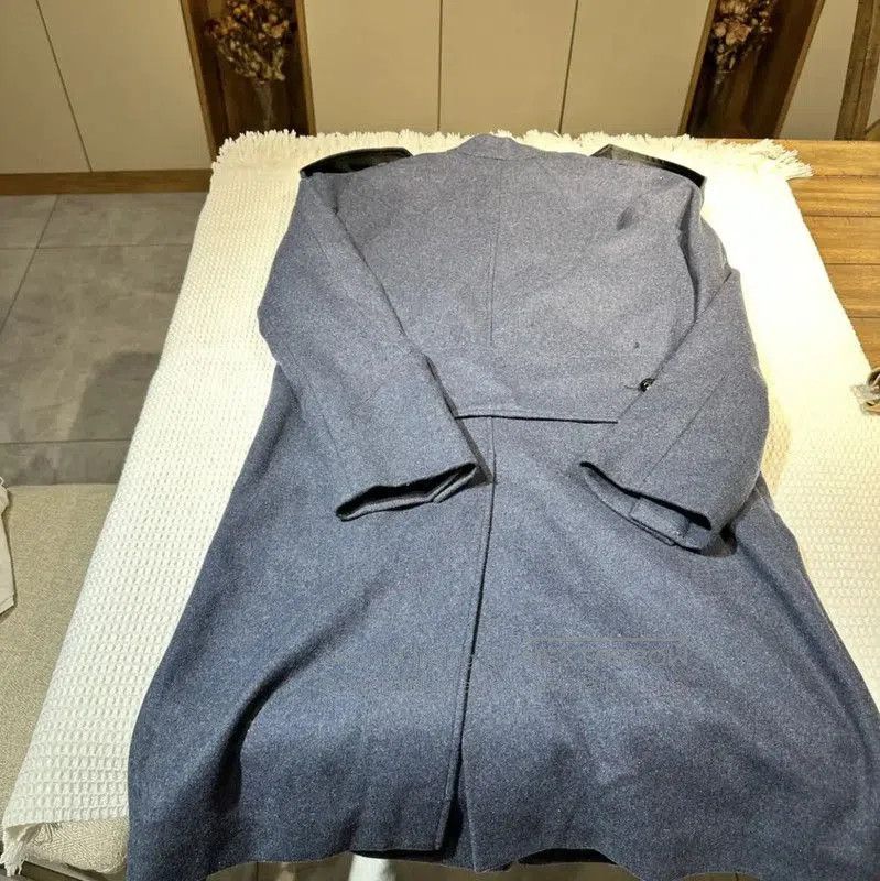 Burberry Burberry Blue Wool Long Coat for Women. Size S / US 4 / IT 40 - 2 Thumbnail
