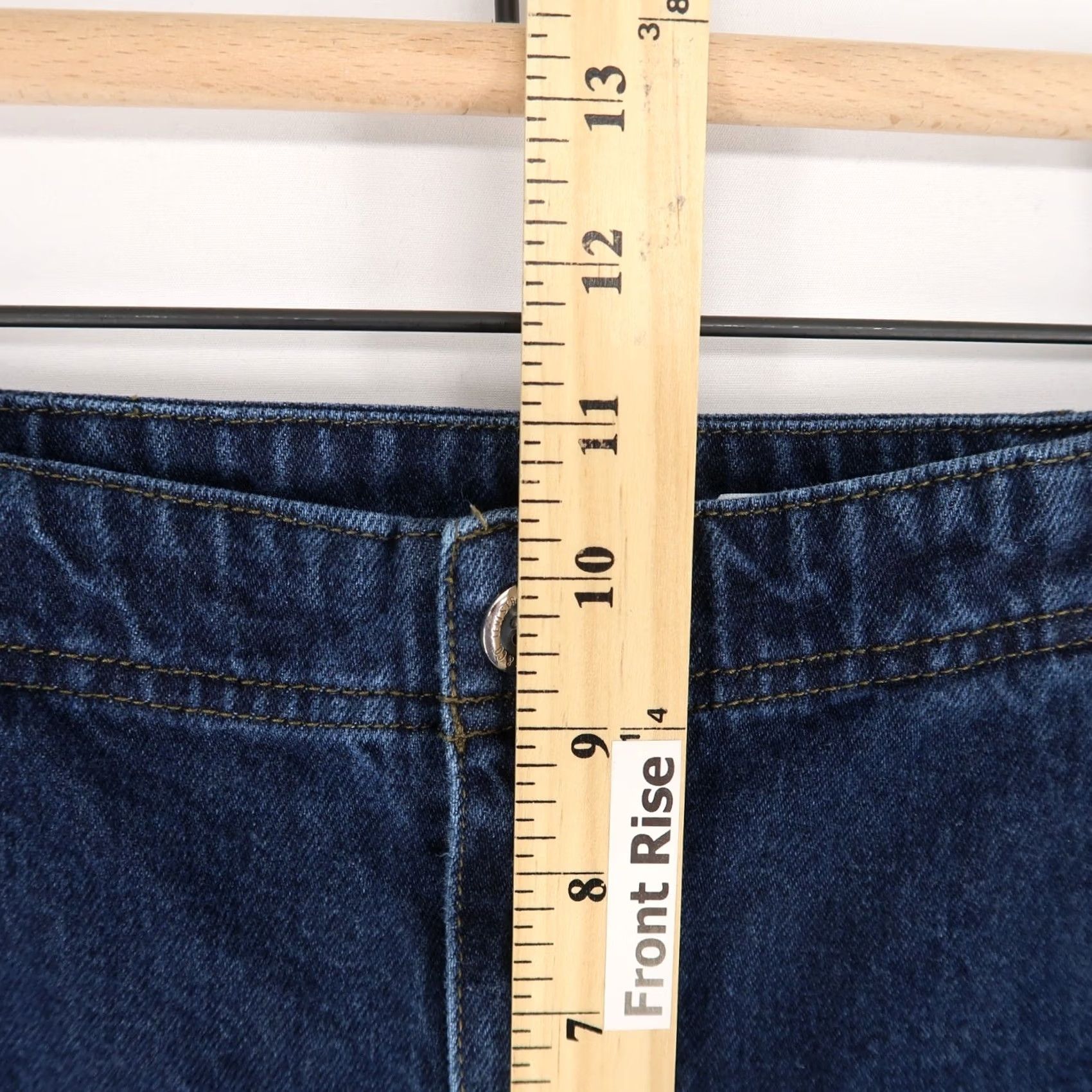 Levi's VINTAGE Levi's Jeans Womens 8 Blue Wide Leg Cropped High Rise Cuffed Y2K Dark Size 30" / US 8 / IT 44 - 7 Thumbnail