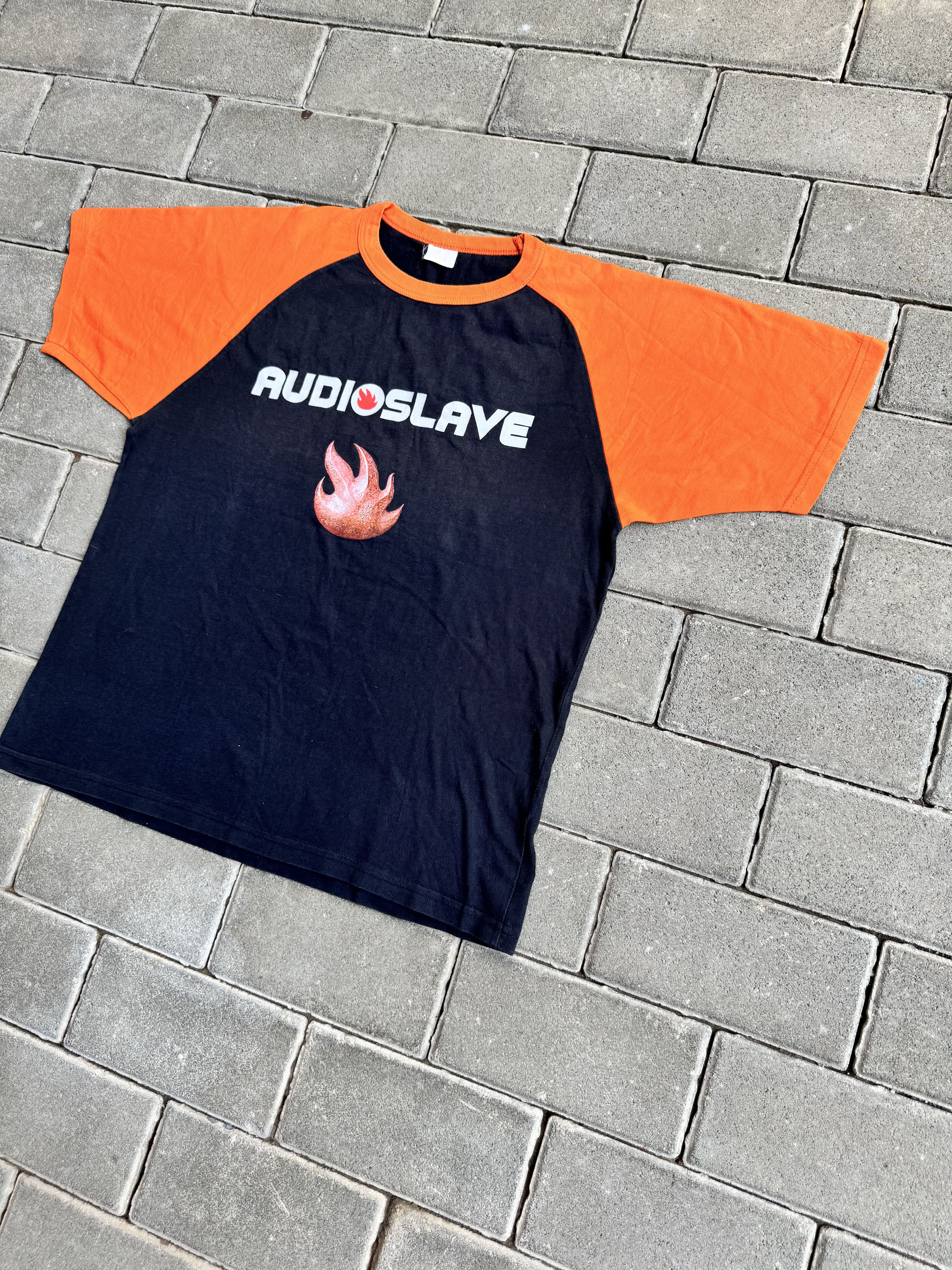 Vintage Vintage Black and orange Audioslave band tee Size US M / EU 48-50 / 2 - 2 Thumbnail