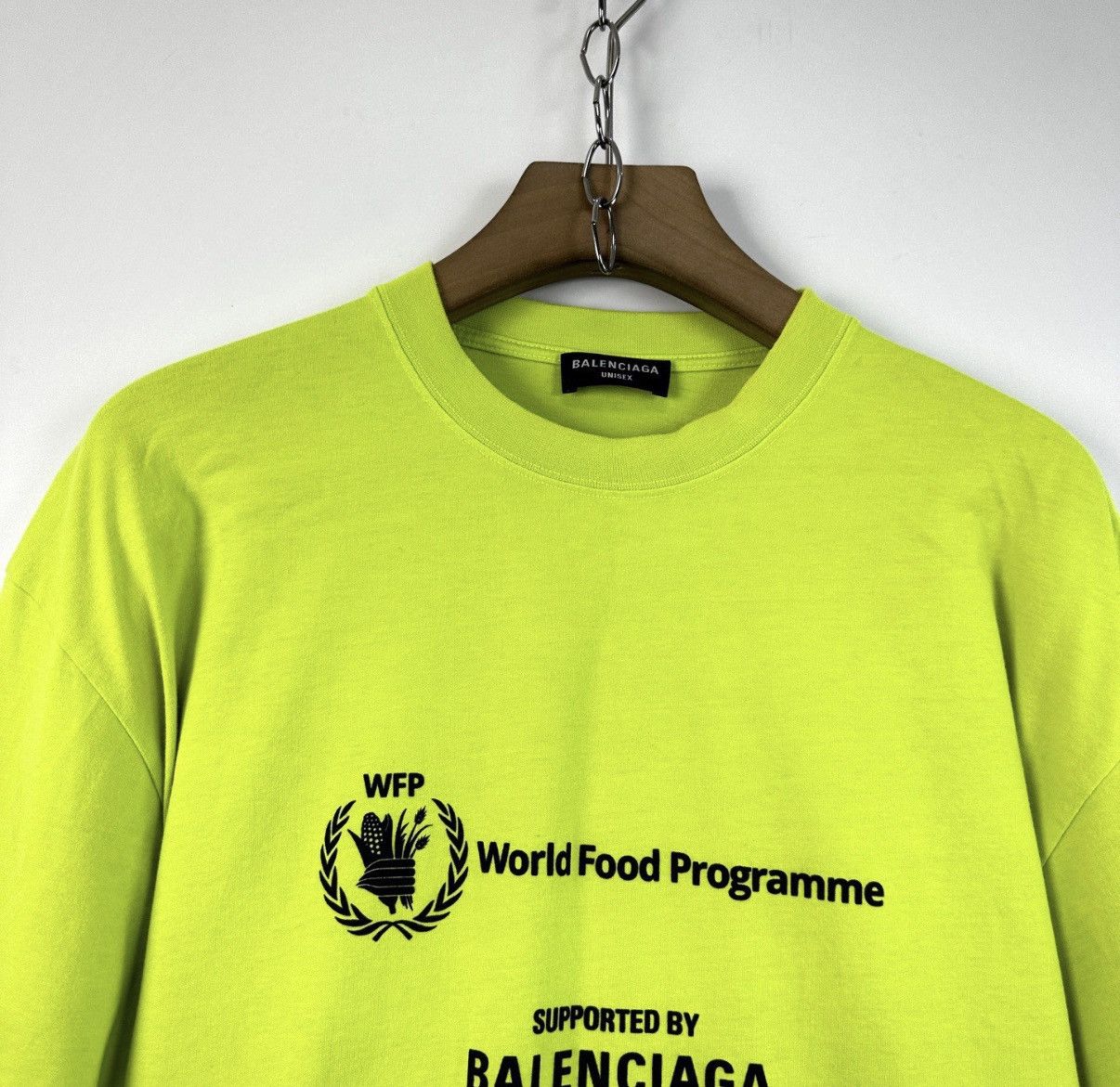 Balenciaga Balenciaga x WFP / Neon Green Short Sleeve T-Shirt K12 Size US M / EU 48-50 / 2 - 3 Thumbnail