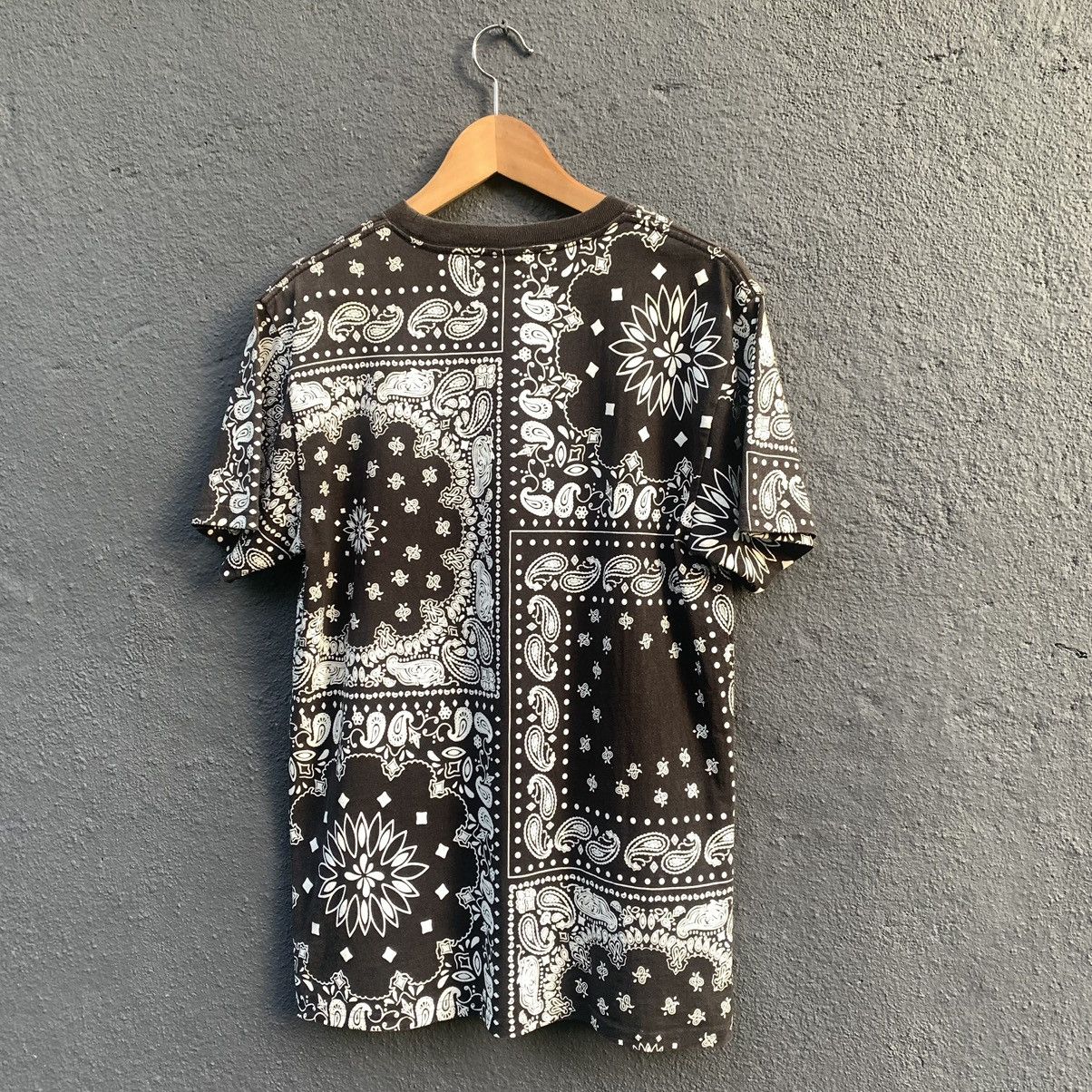 Vintage Vintage Faded Spinns Paisley Design Tee Size US M / EU 48-50 / 2 - 2 Thumbnail