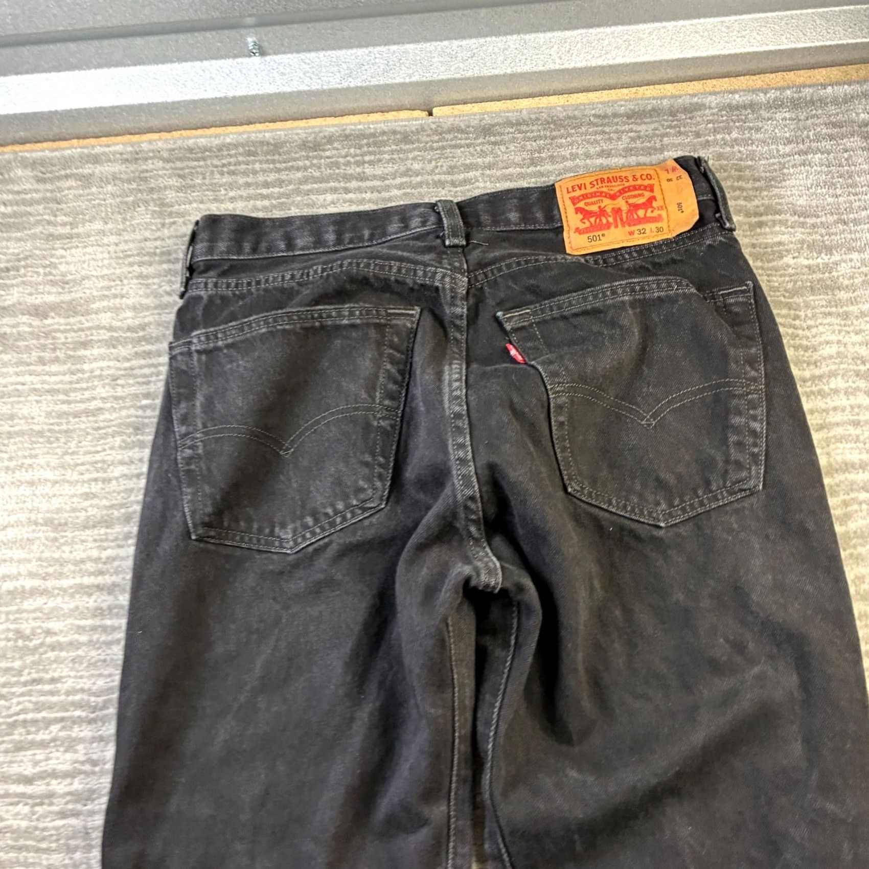 Levi's VINTAGE Levis 501 Jeans Mens 32x30 Black Denim Pants Straight Button Fly 90s Mens Regular Jeans Size US 32 / EU 48 - 6 Thumbnail