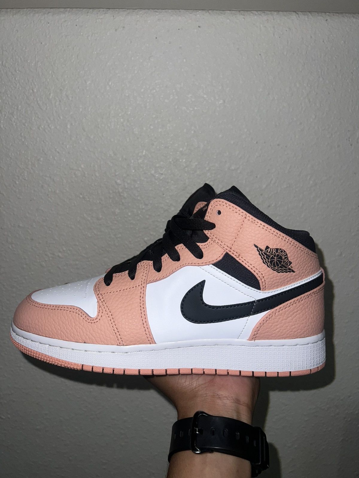 Jordan Brand AIR JORDAN 1 MID (GS) Size US 7 / IT 37 - 4 Thumbnail